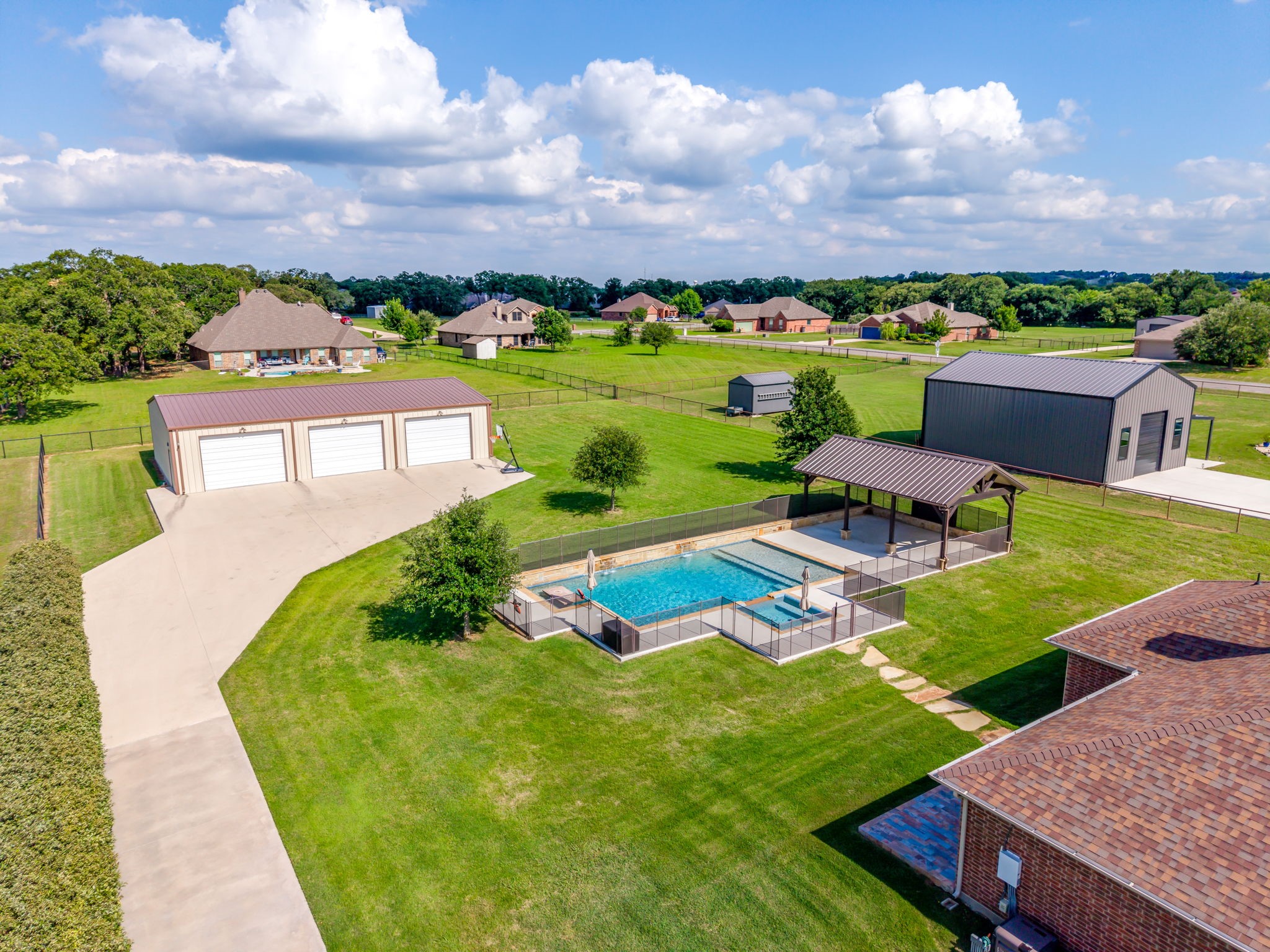 104 Thorobred Court Azle TX 76020