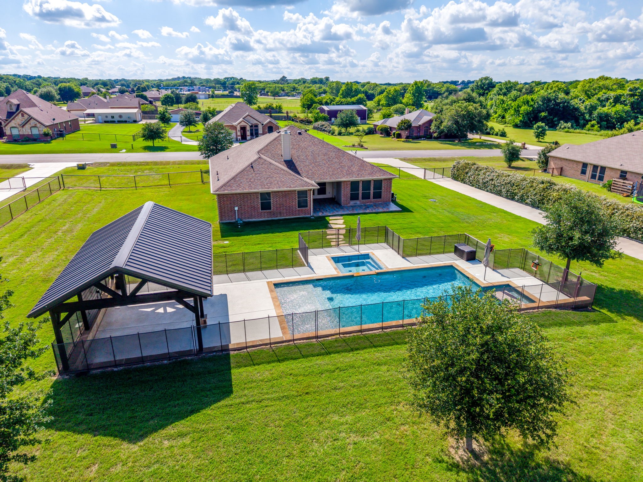 104 Thorobred Court Azle TX 76020