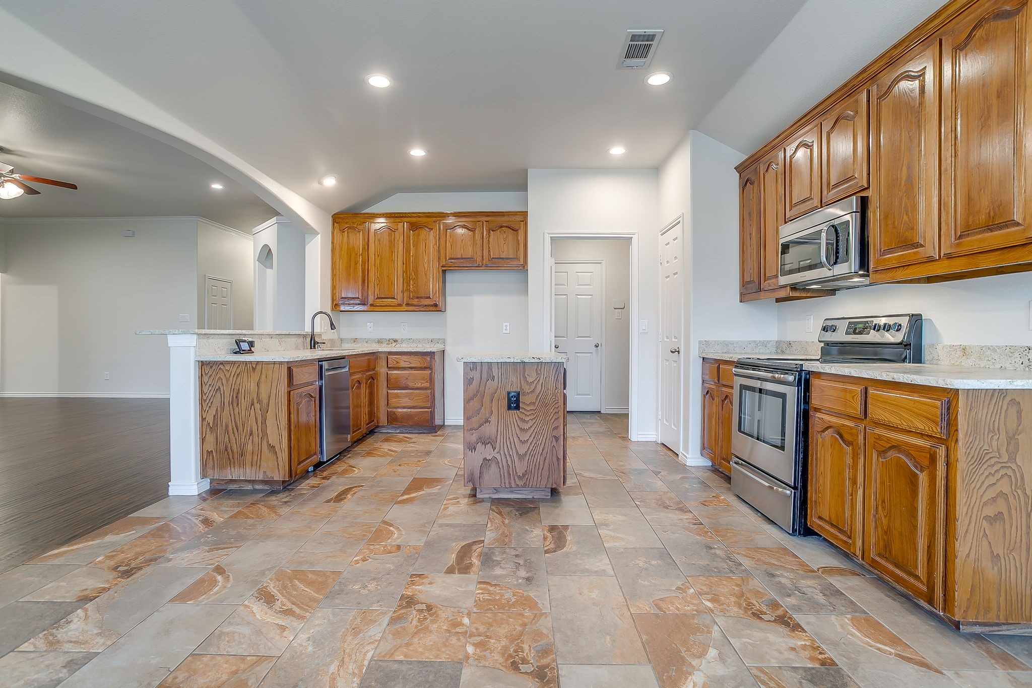 104 Thorobred Court Azle TX 76020
