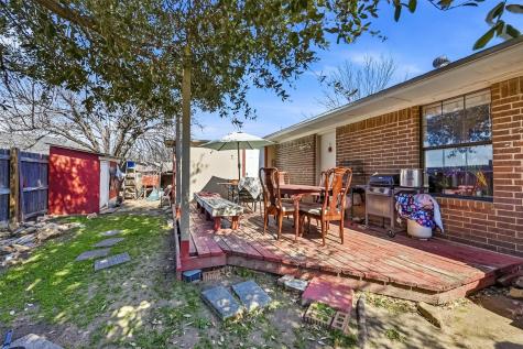 821 Jennifer Court Sanger TX 76266