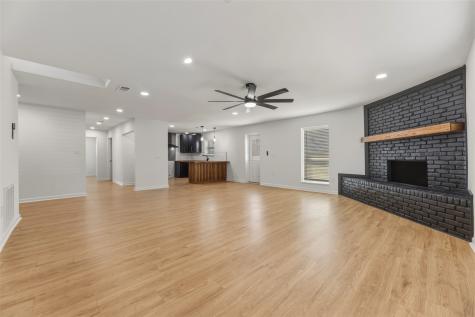 203 Red Bird Court Cleburne TX 76058