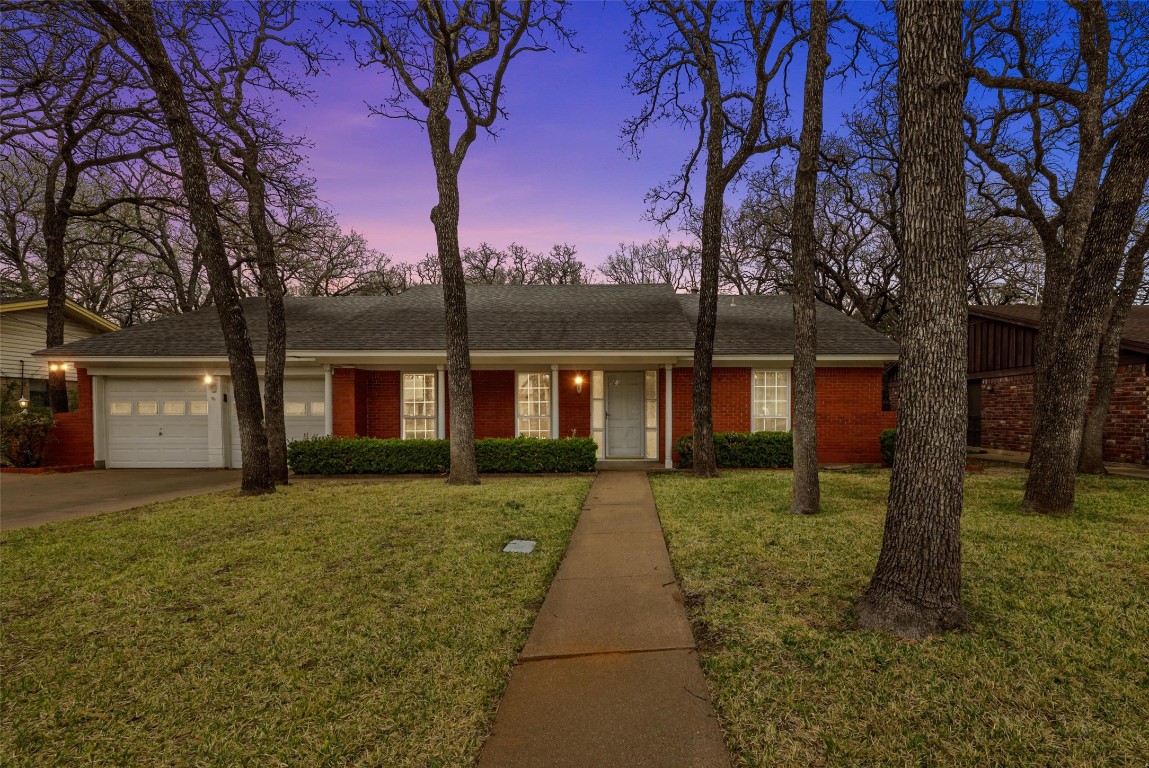 1216 Kathryn Street Hurst TX 76053
