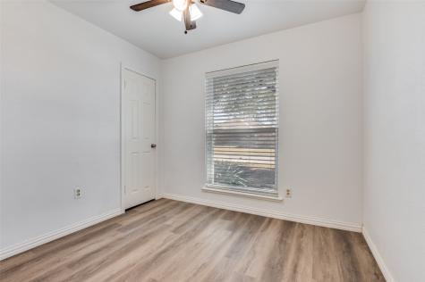823 Ross Lane Seagoville TX 75159