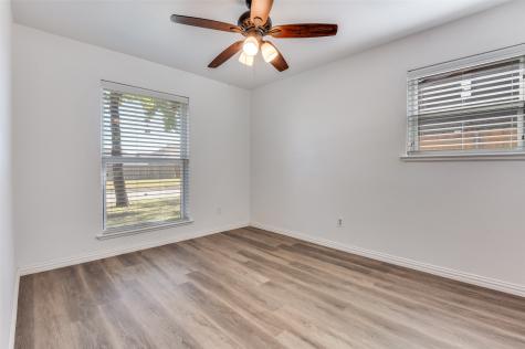 823 Ross Lane Seagoville TX 75159