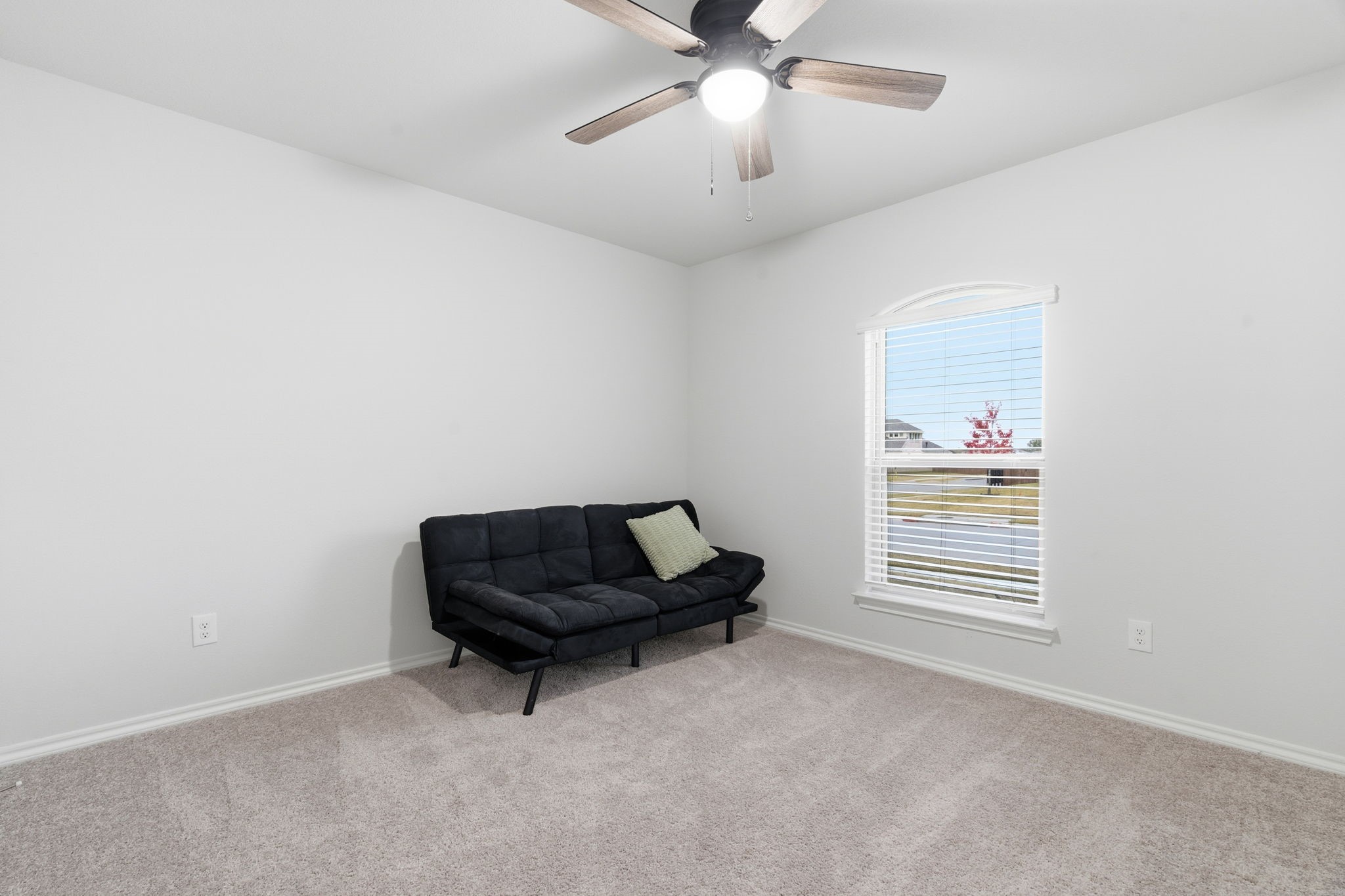 437 Falcon Way Azle TX 76020