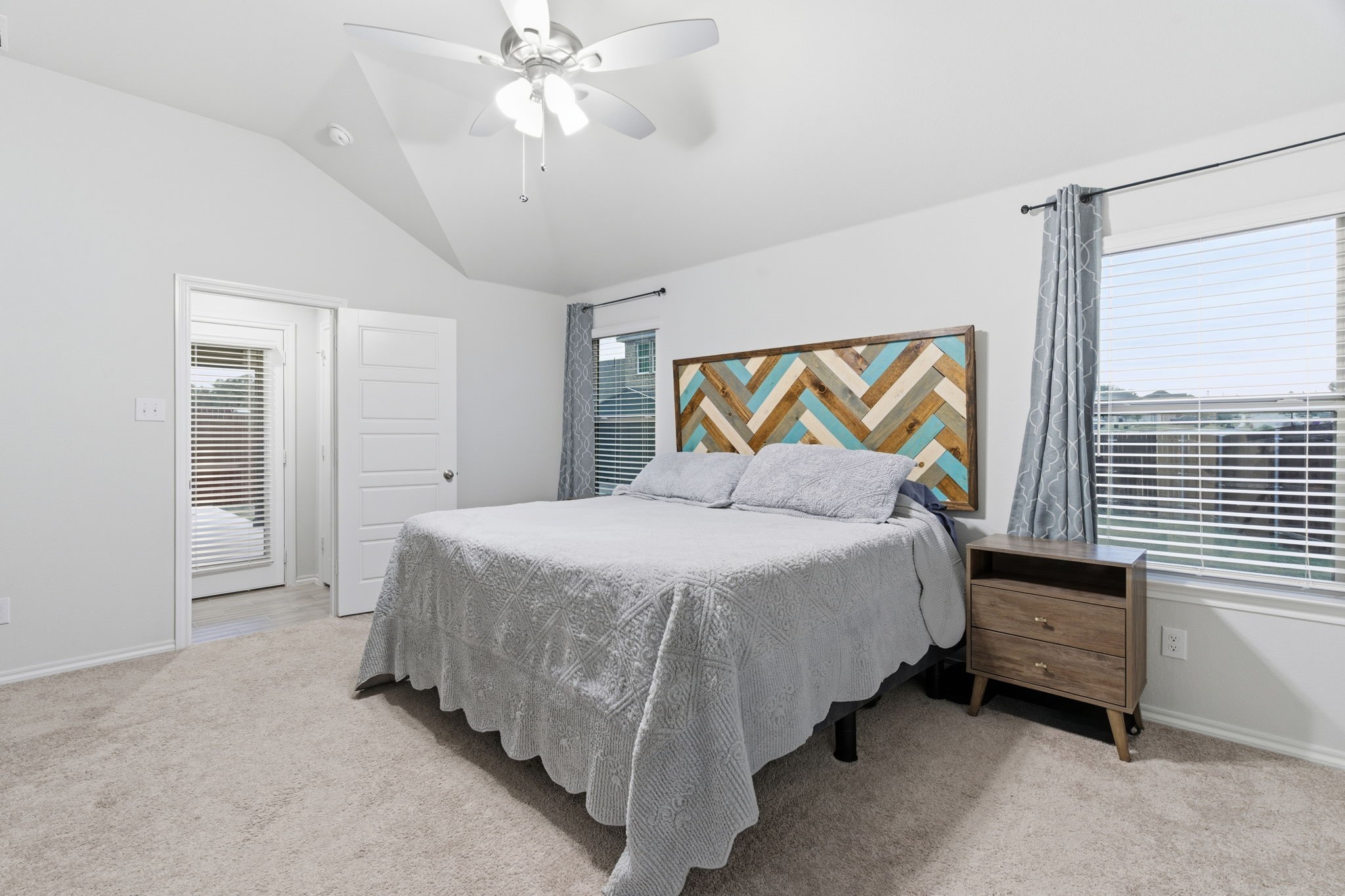 437 Falcon Way Azle TX 76020