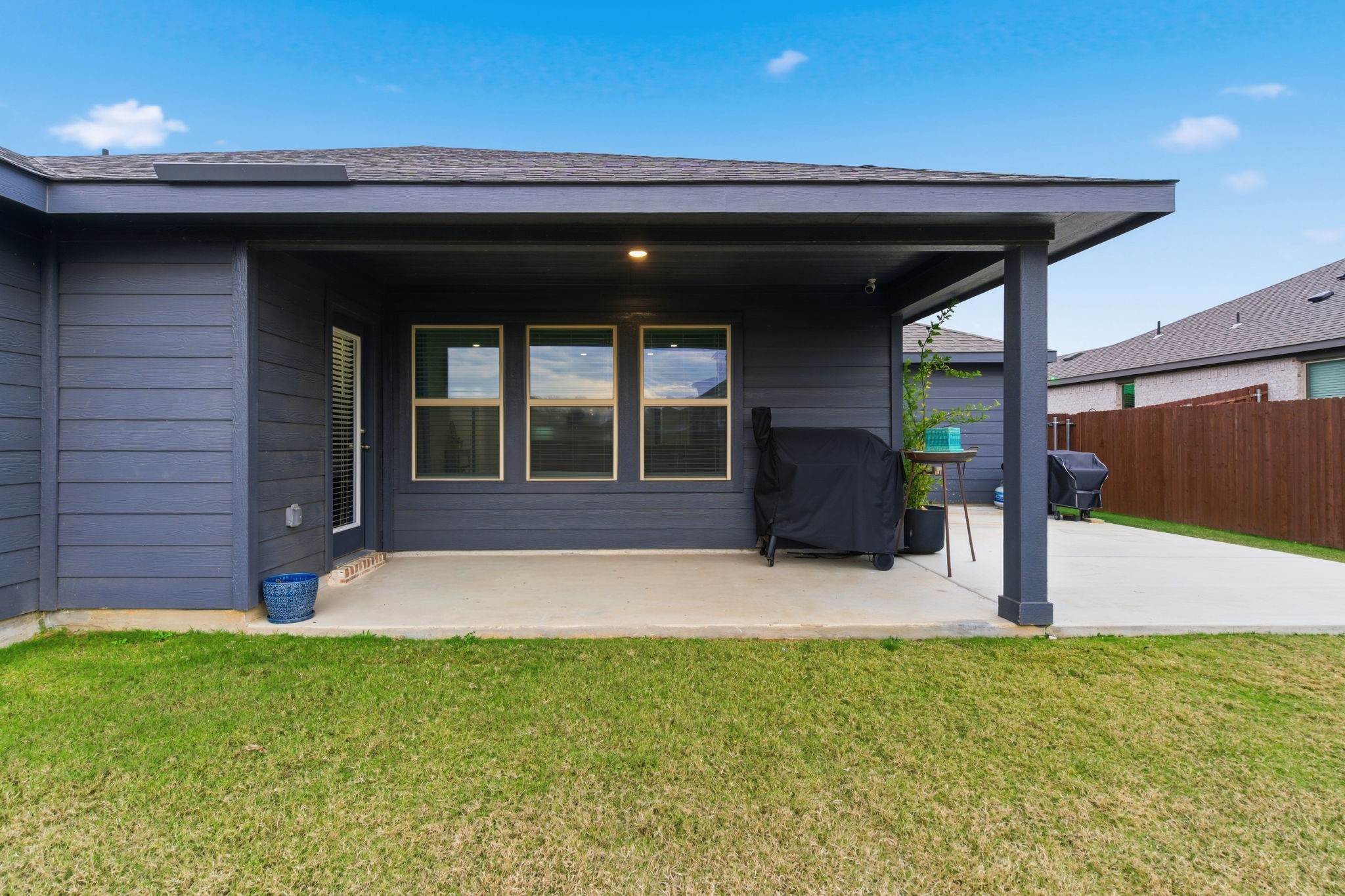 437 Falcon Way Azle TX 76020