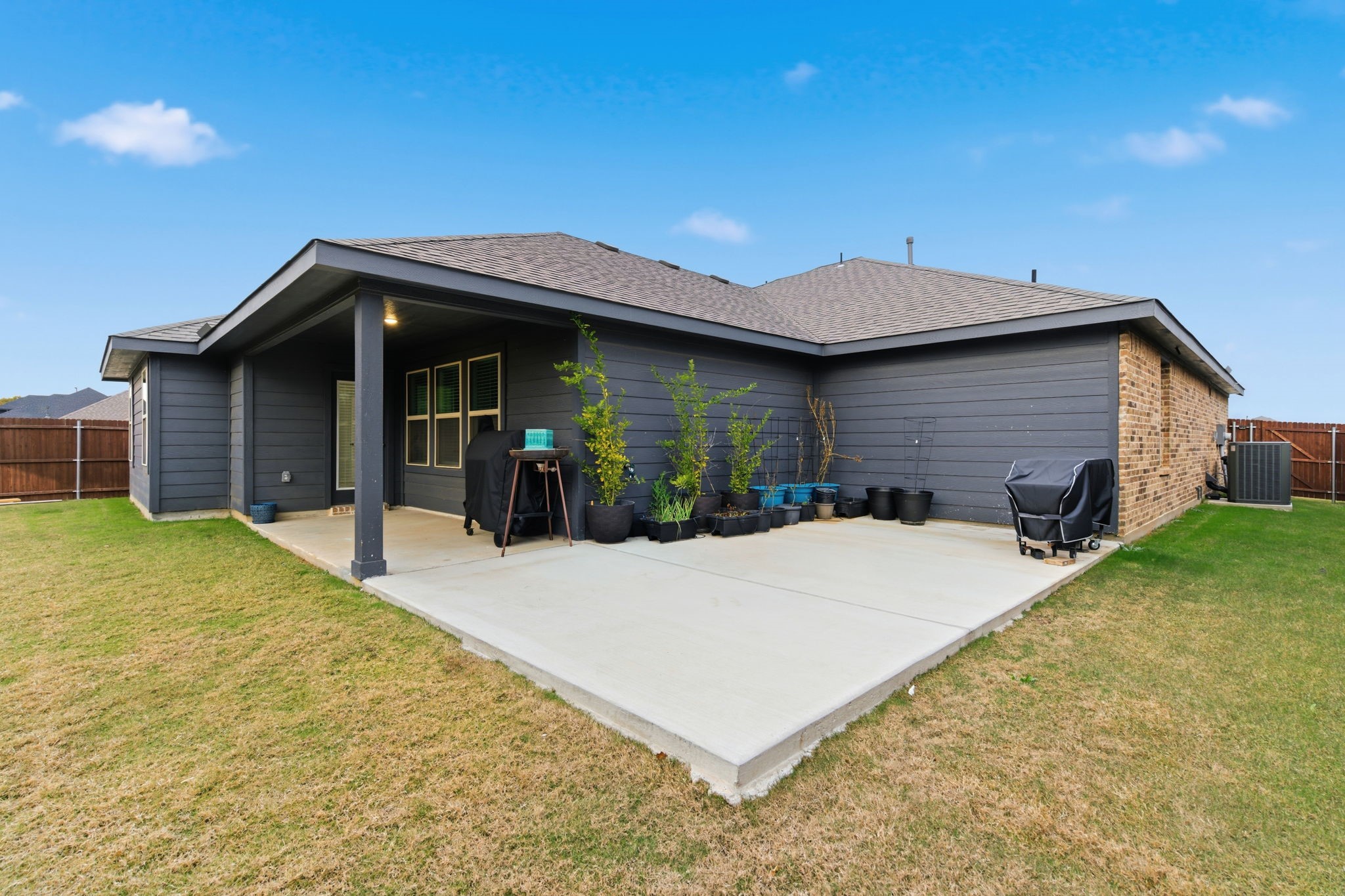 437 Falcon Way Azle TX 76020