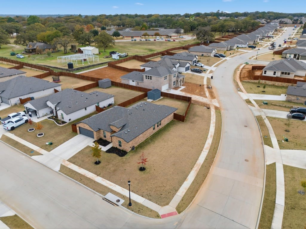 437 Falcon Way Azle TX 76020