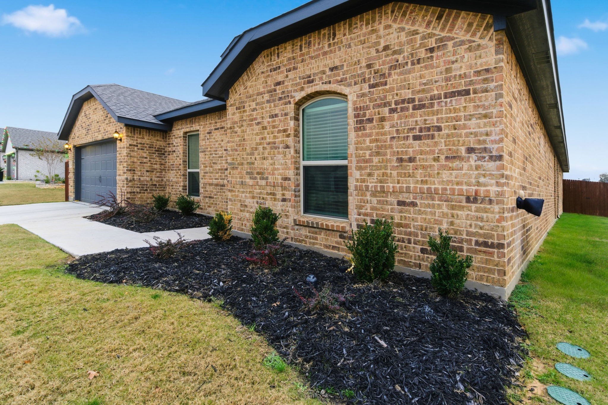 437 Falcon Way Azle TX 76020