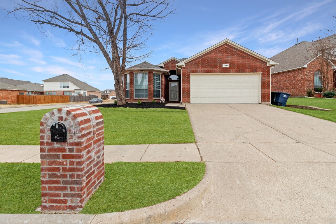 12516 Cottageville Lane Fort Worth TX 76244