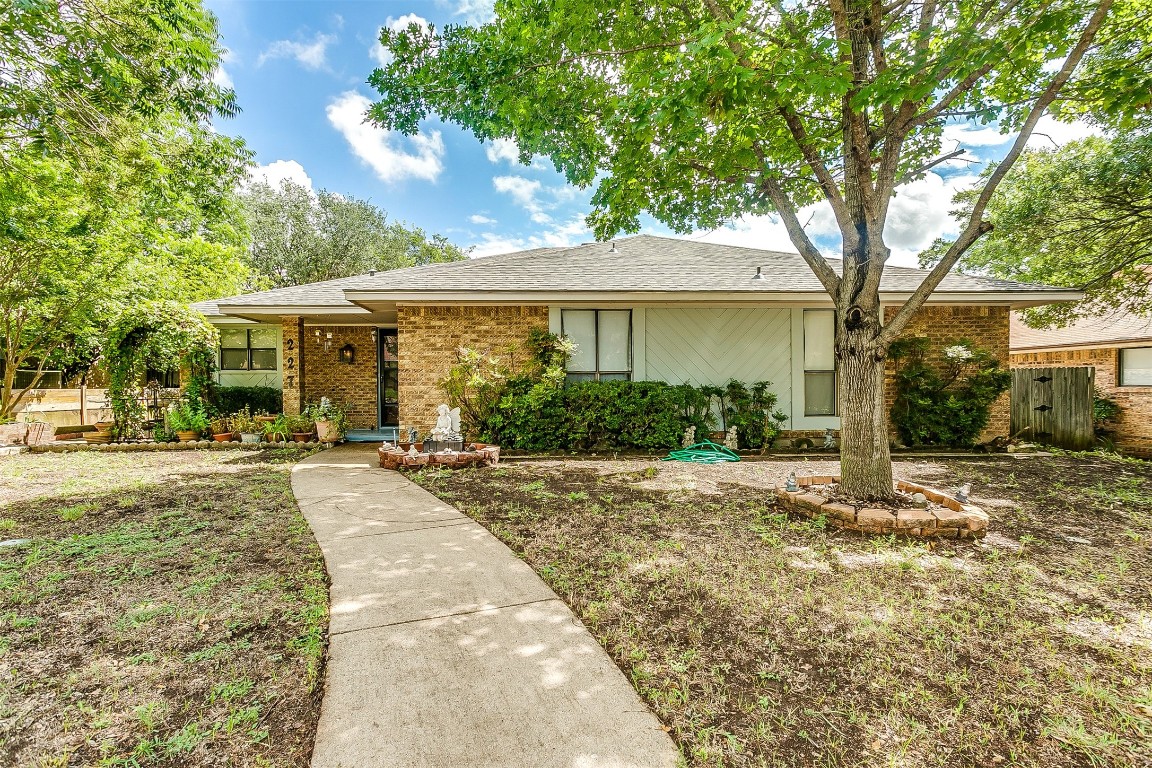 227 Hillcroft Drive Duncanville TX 75137