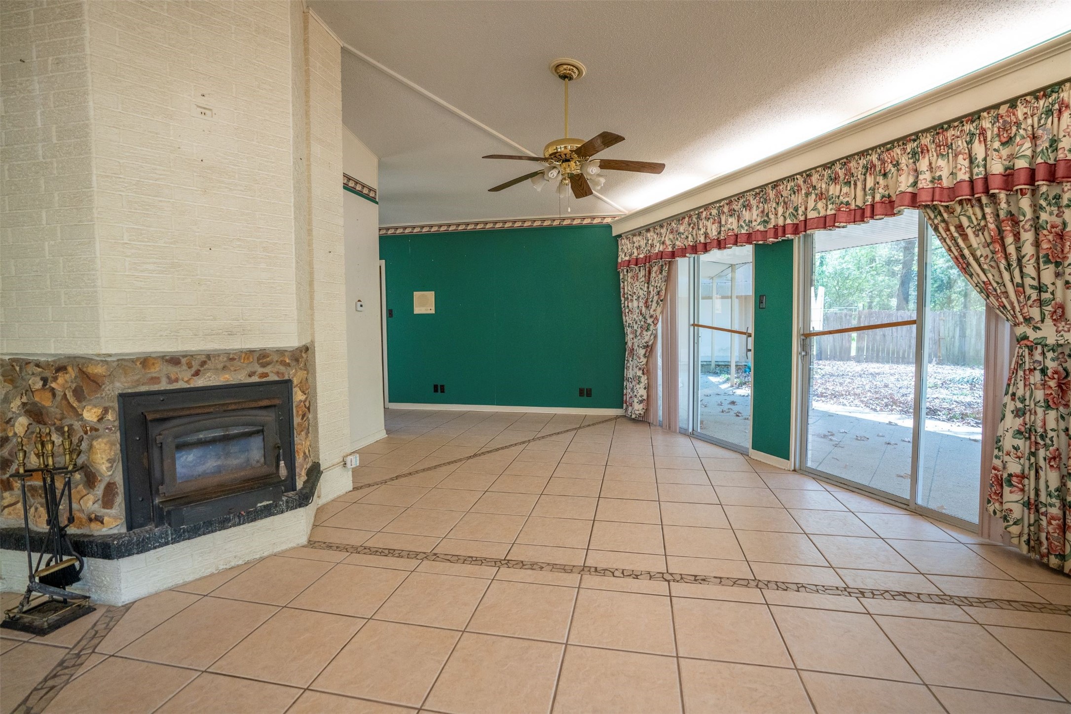 375 County Road 45080 Powderly TX 75473