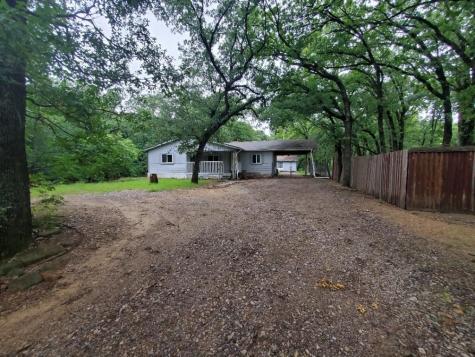 2215 S Woody Road Dallas TX 75253