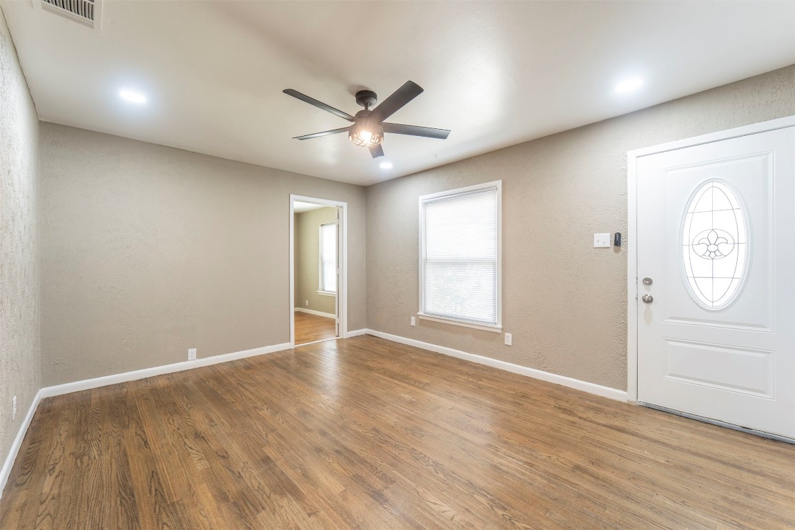 856 Bowie Street Garland TX 75040