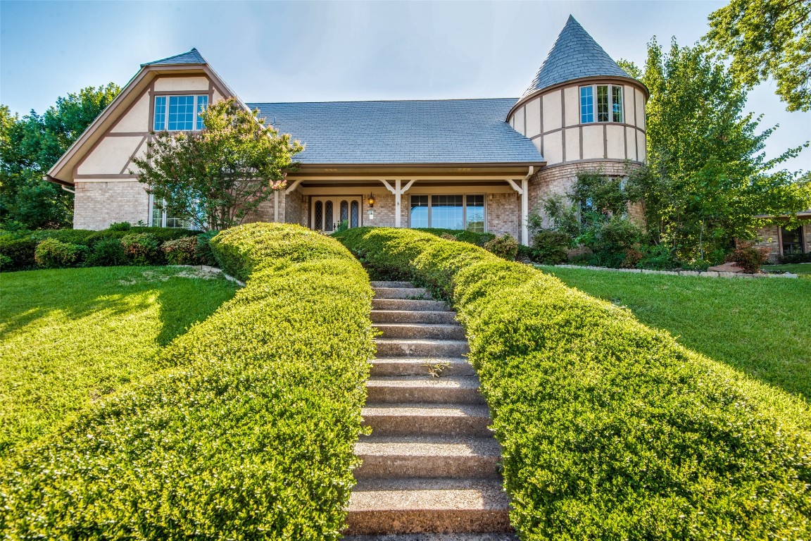 302 San Mateo Court Irving TX 75062