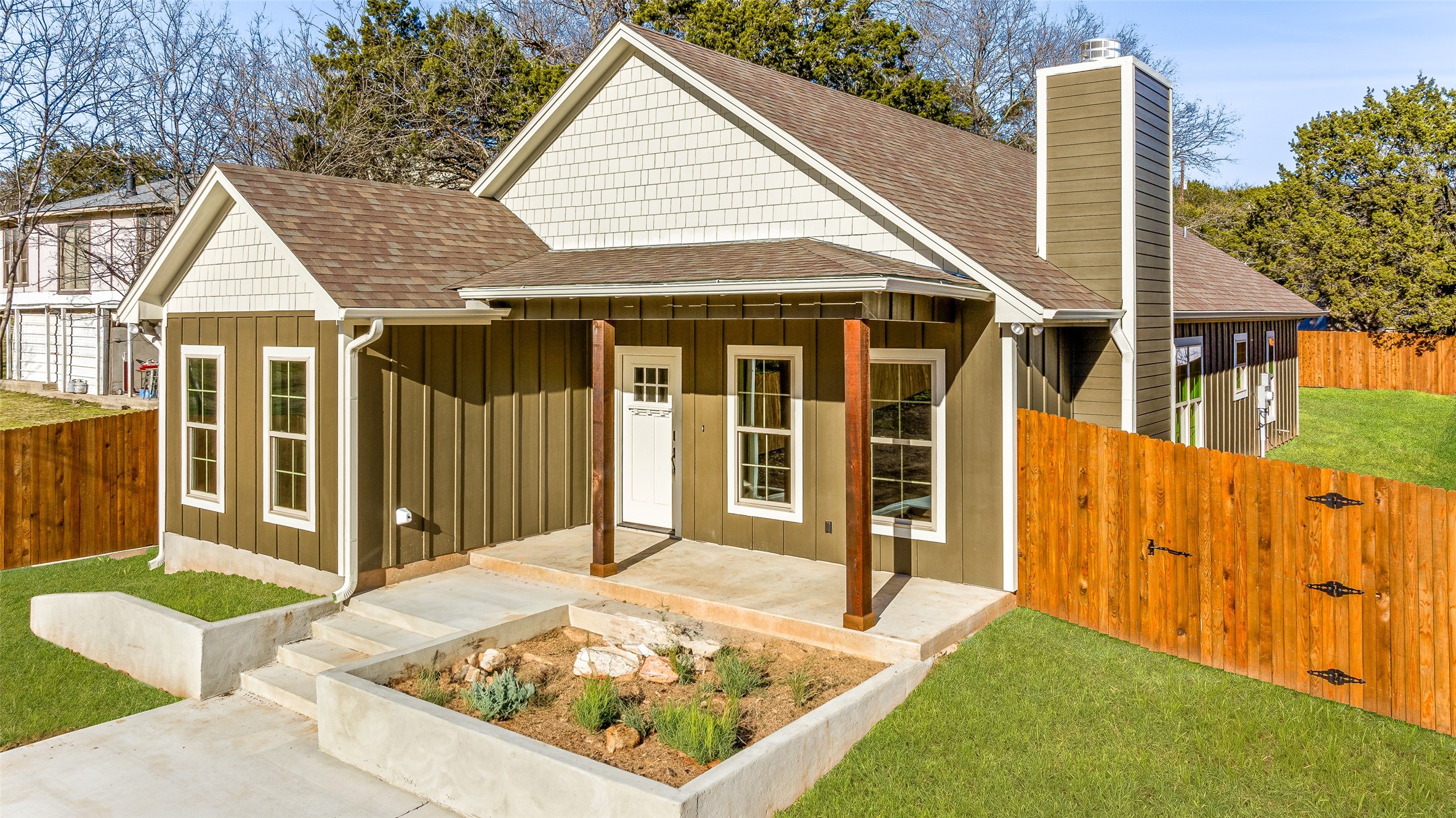 1008 Indian Drive Granbury TX 76048