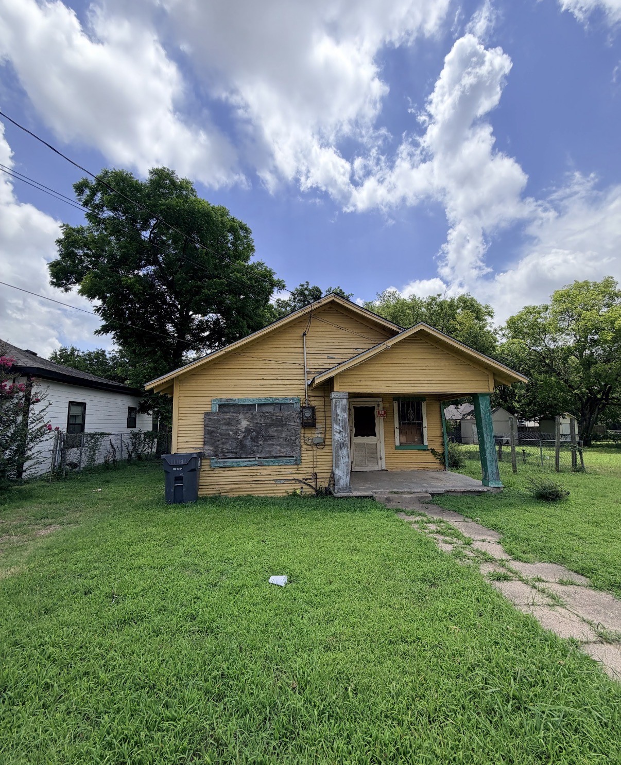3906 Metropolitan Avenue Dallas TX 75210