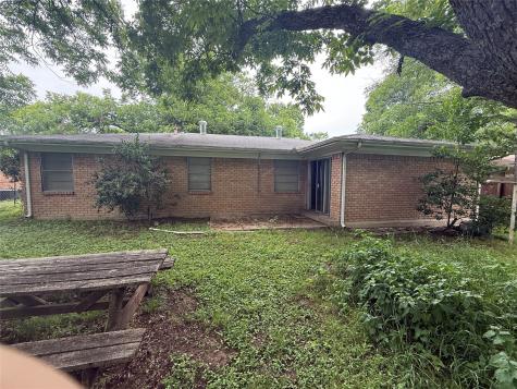 2402 W 5th Avenue Corsicana TX 75110
