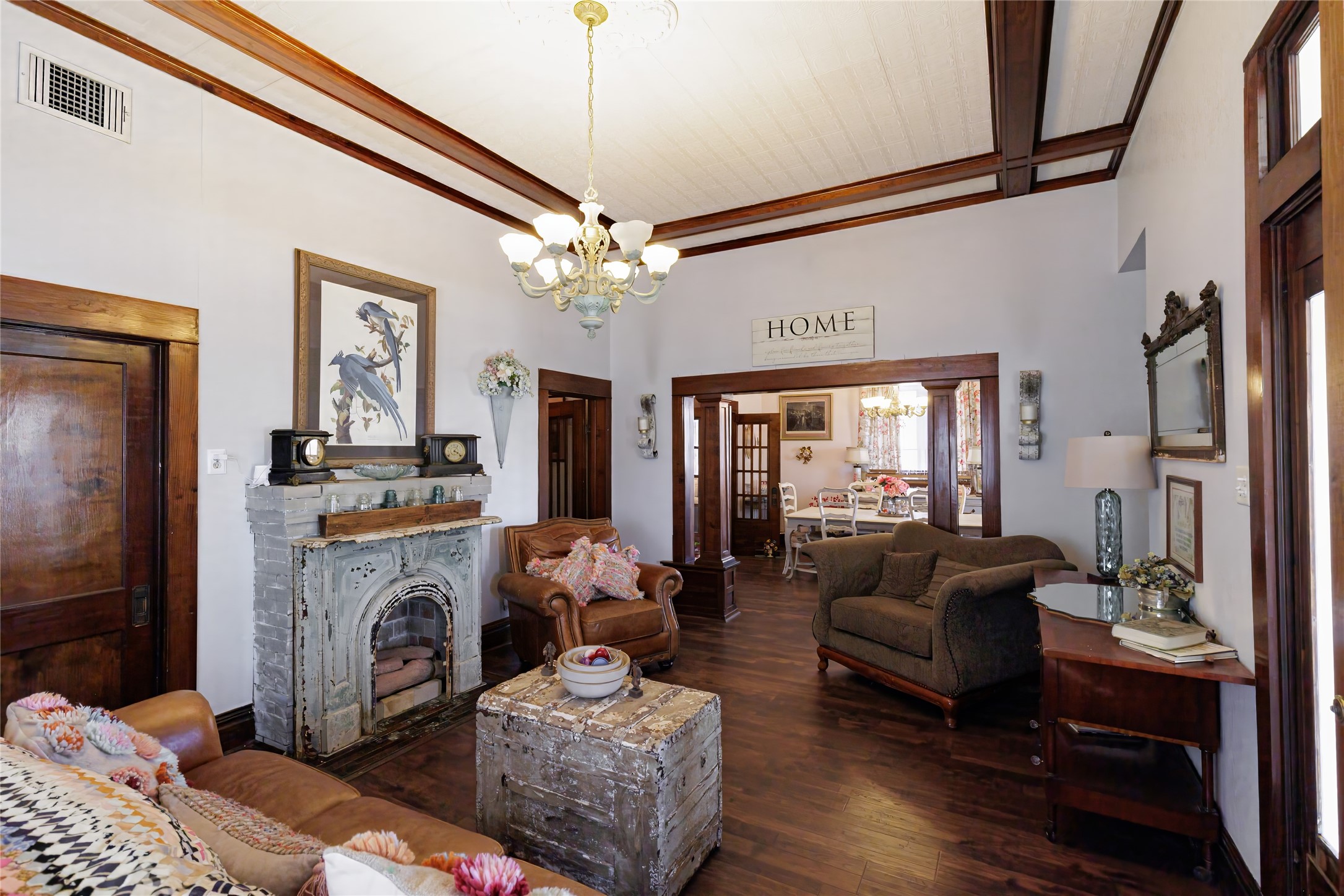 403 W Franklin Street Alvord TX 76225