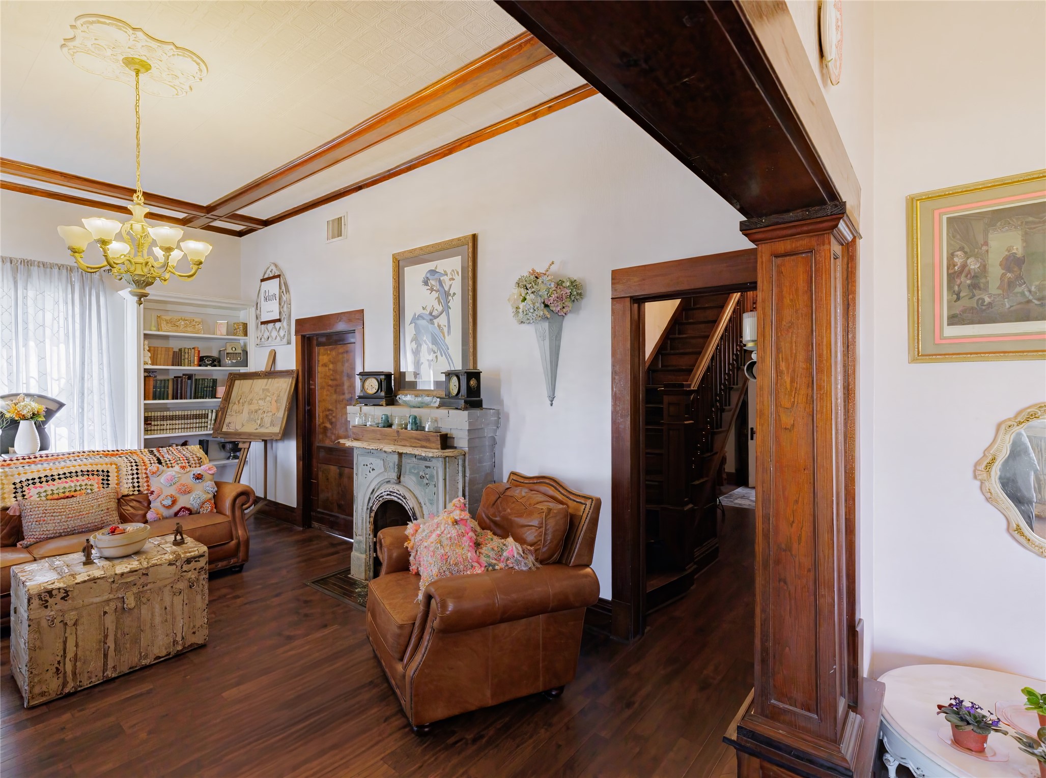 403 W Franklin Street Alvord TX 76225