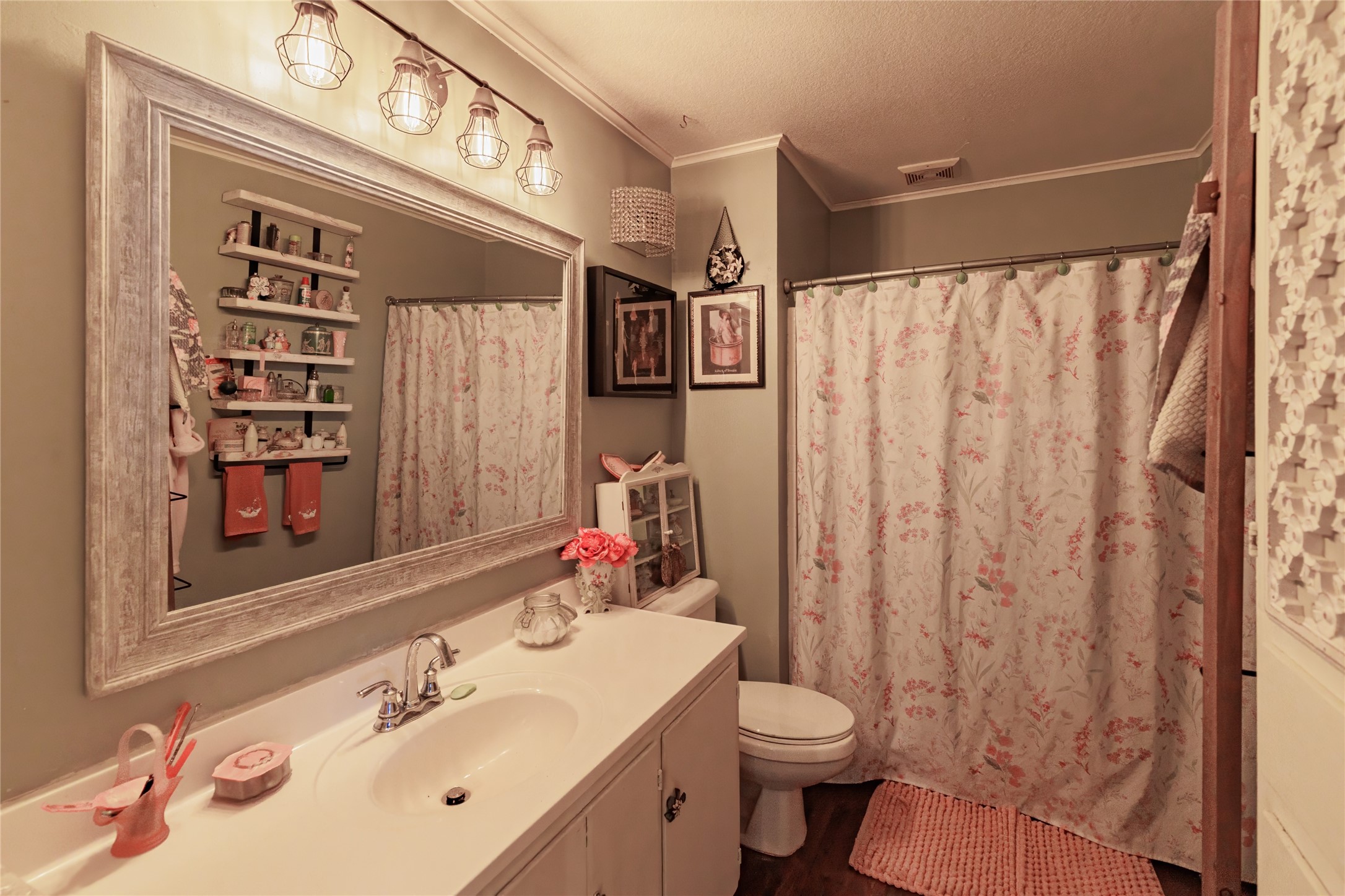 403 W Franklin Street Alvord TX 76225