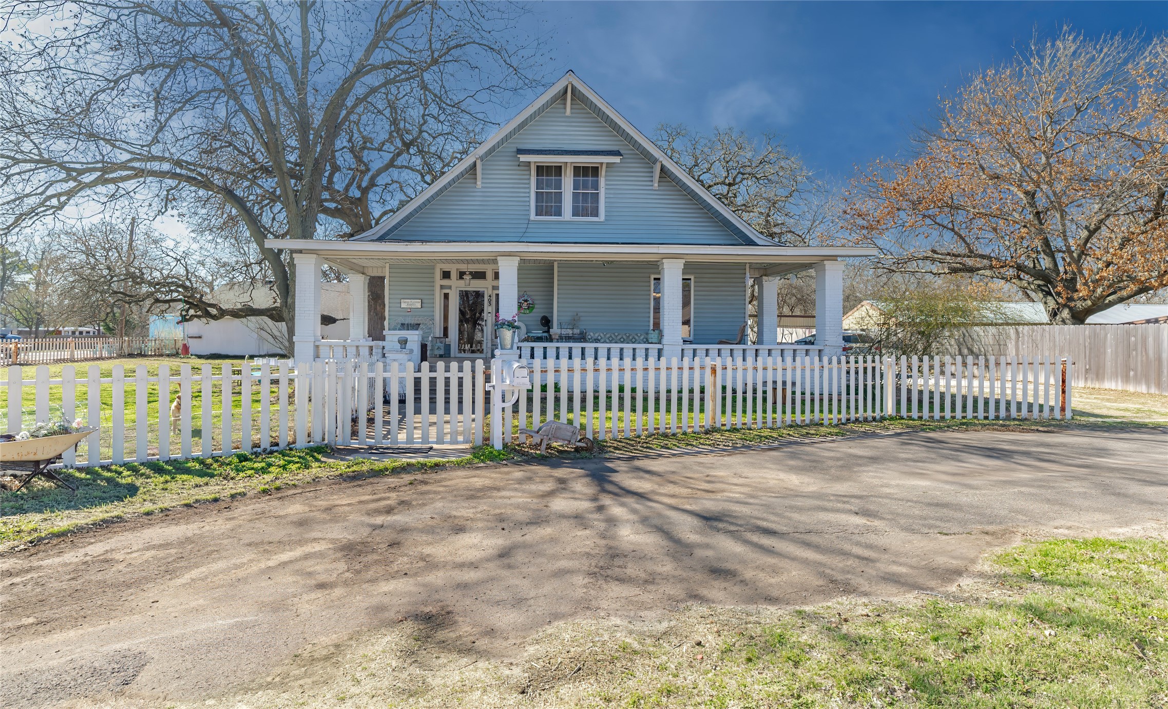 403 W Franklin Street Alvord TX 76225