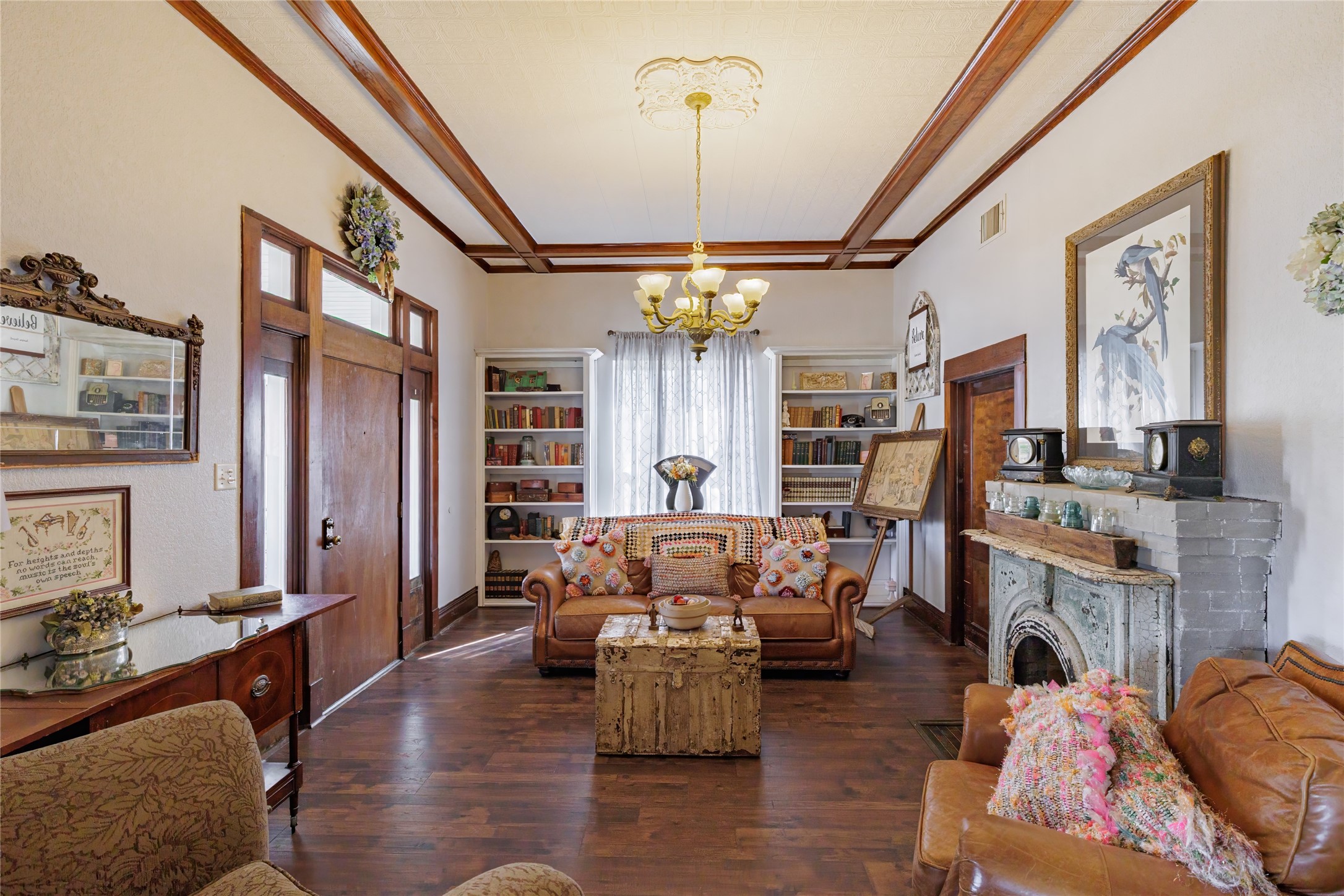 403 W Franklin Street Alvord TX 76225