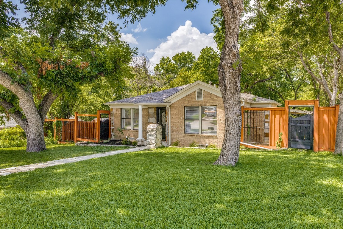5727 Fairway Avenue Dallas TX 75227
