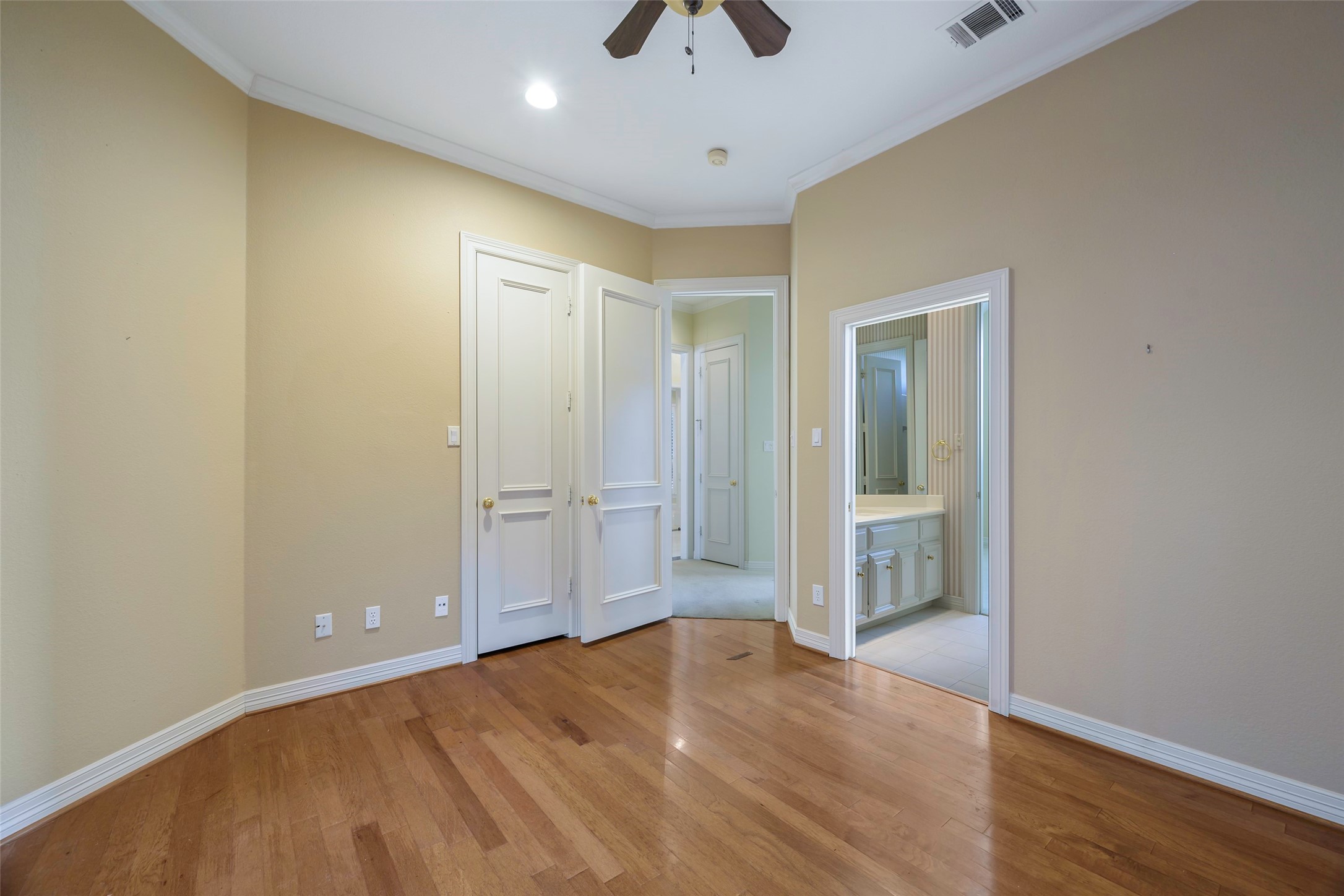 5834 Coolwater Cove Dallas TX 75252