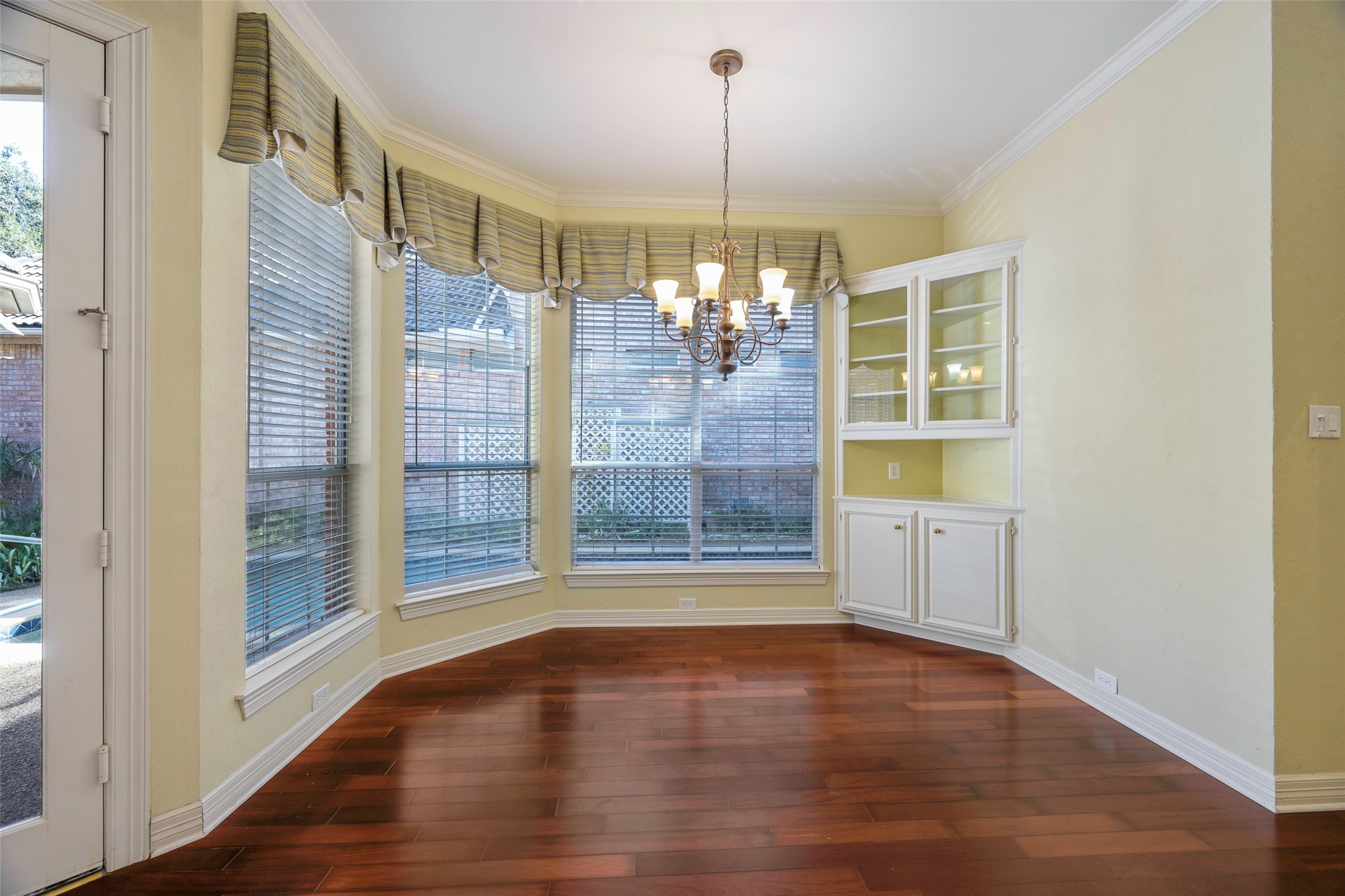 5834 Coolwater Cove Dallas TX 75252