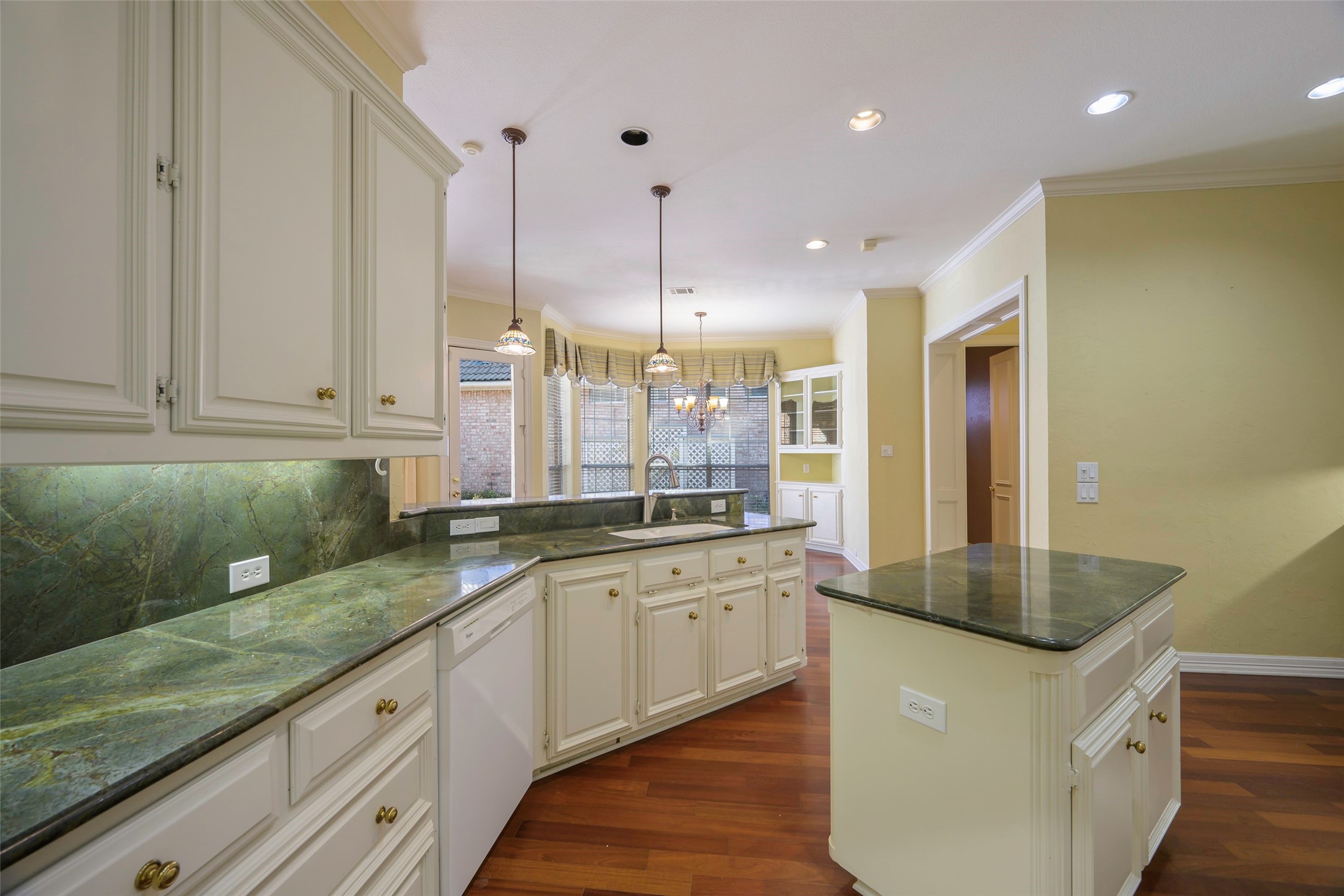5834 Coolwater Cove Dallas TX 75252
