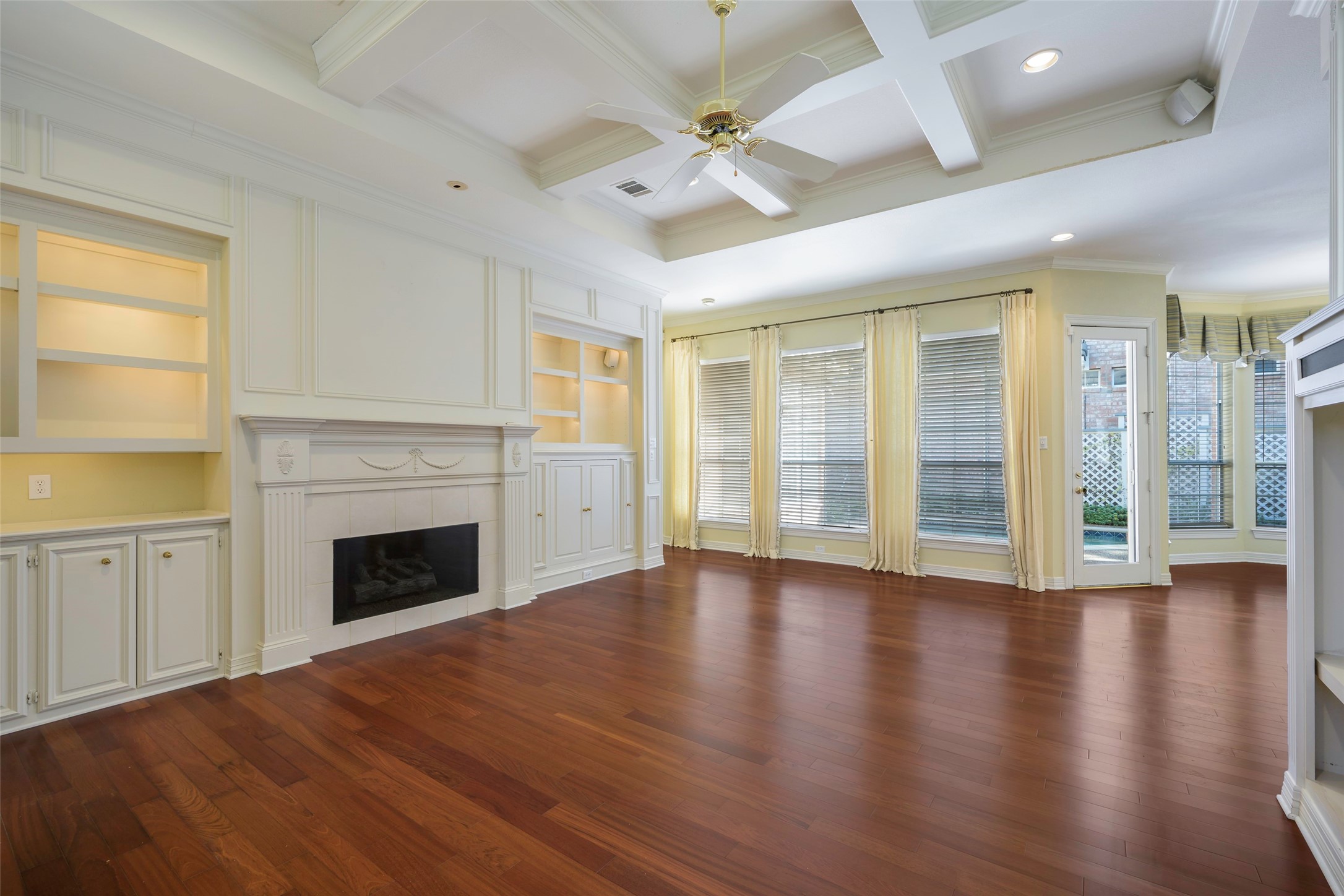 5834 Coolwater Cove Dallas TX 75252