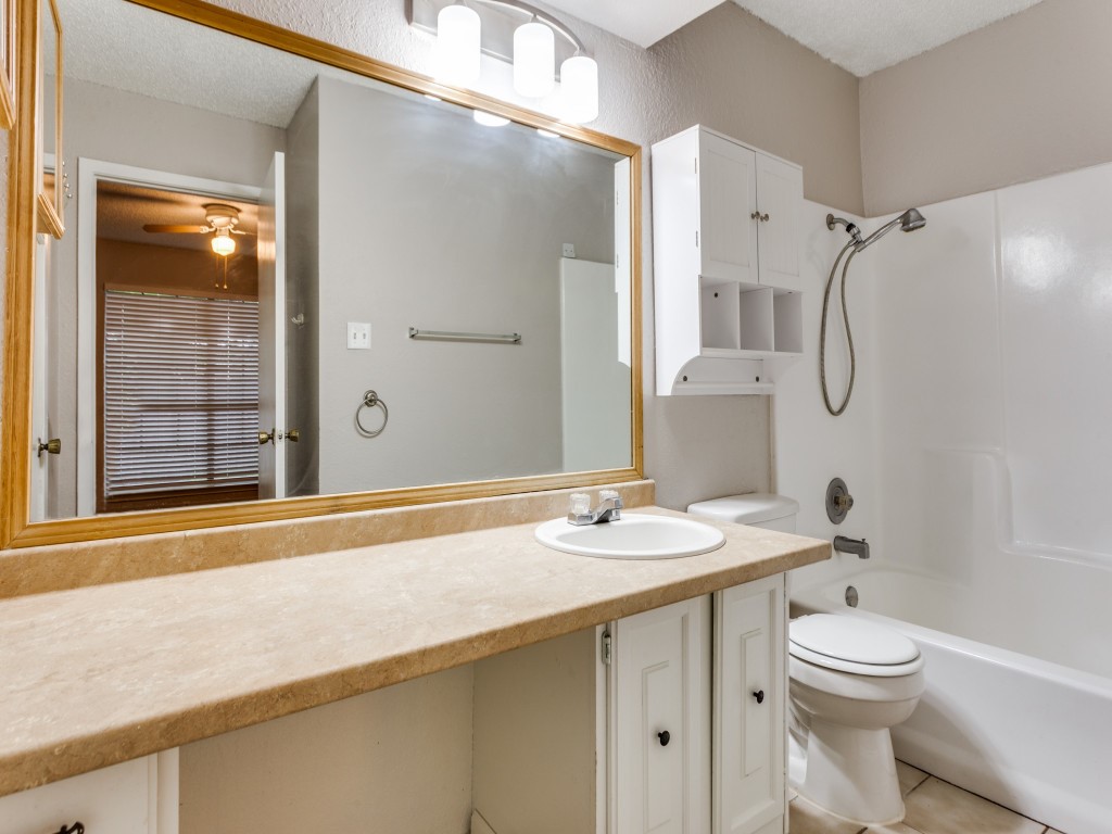 121 - 123 Allencrest Drive White Settlement TX 76108