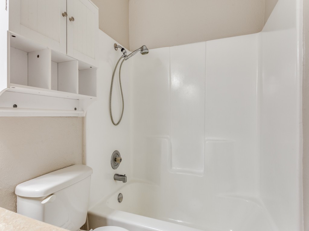 121 - 123 Allencrest Drive White Settlement TX 76108