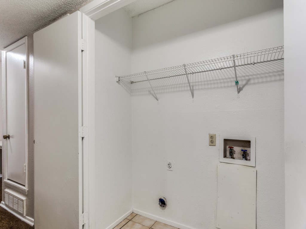 121 - 123 Allencrest Drive White Settlement TX 76108