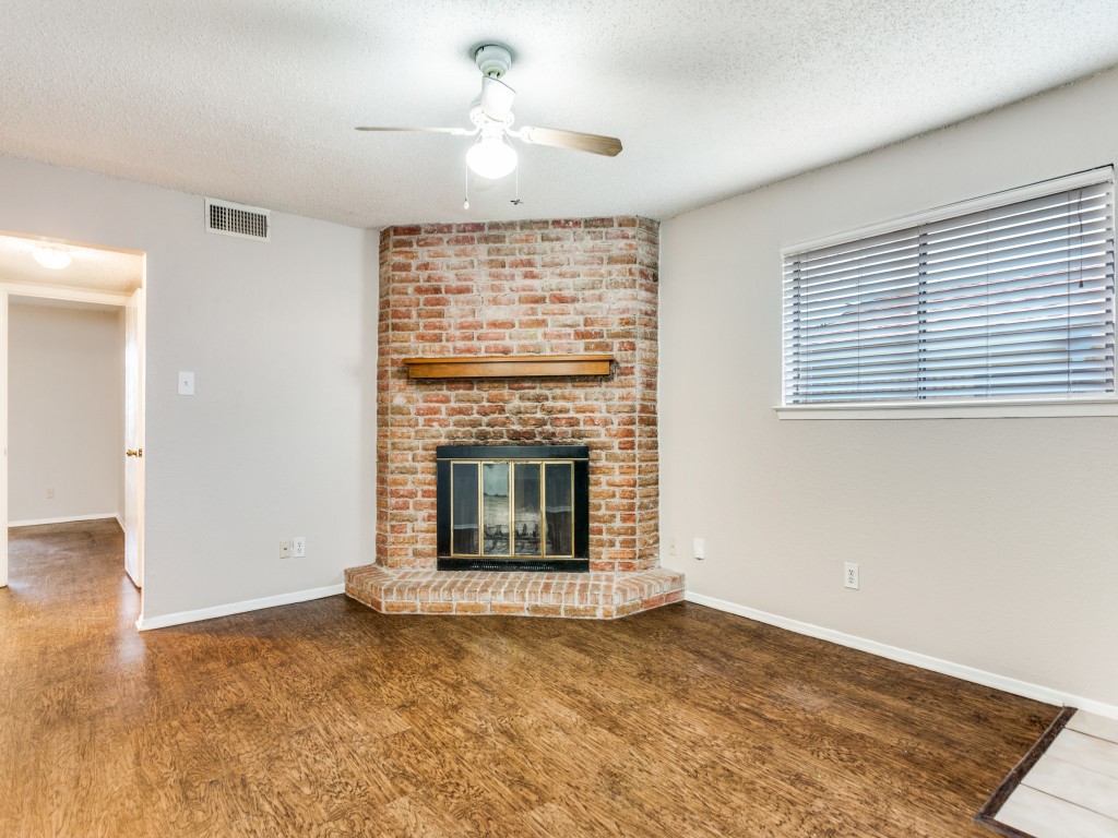 121 - 123 Allencrest Drive White Settlement TX 76108