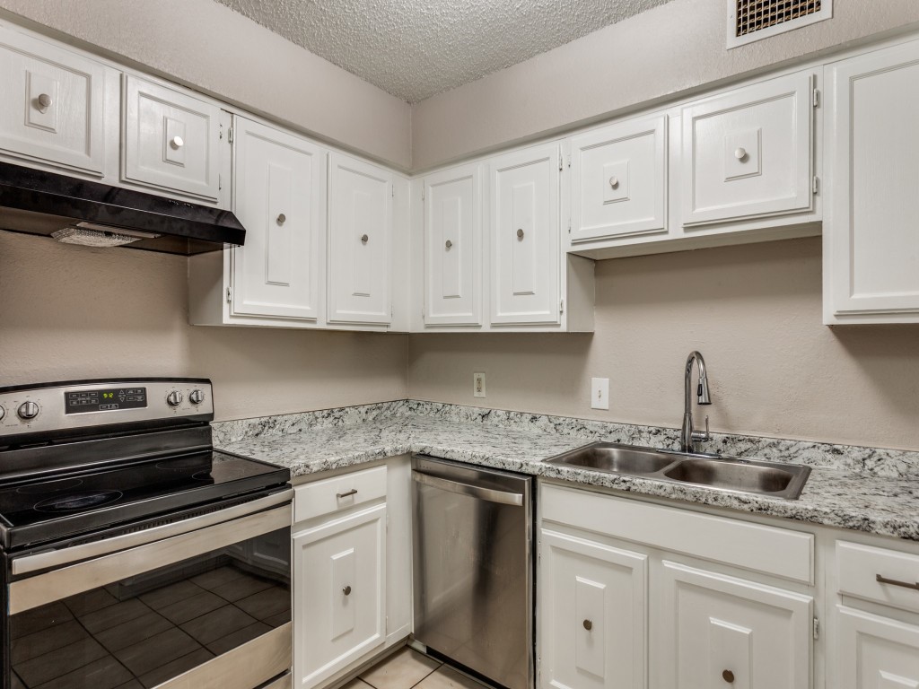 121 - 123 Allencrest Drive White Settlement TX 76108