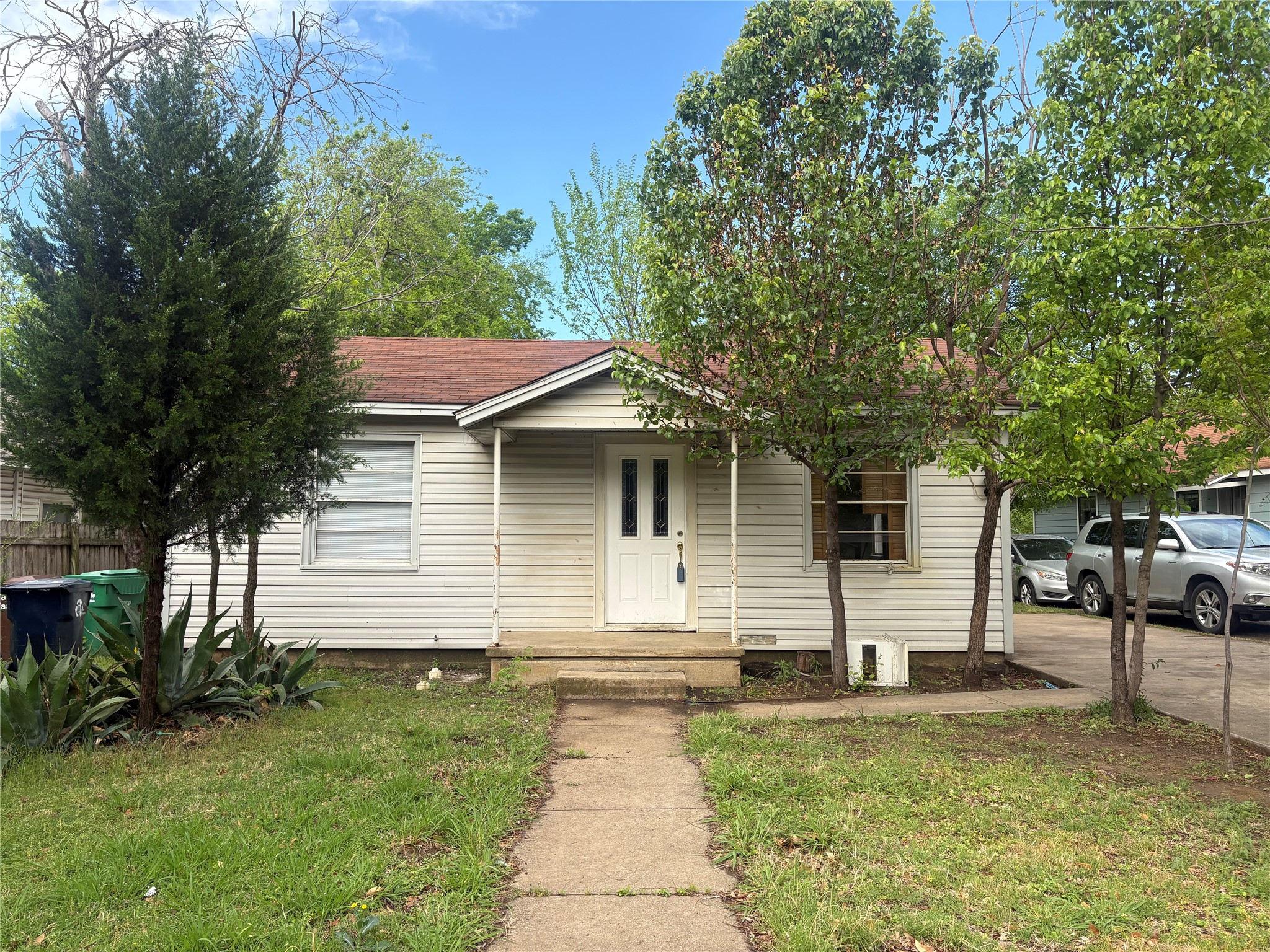 325 N Wood Street Denton TX 76209