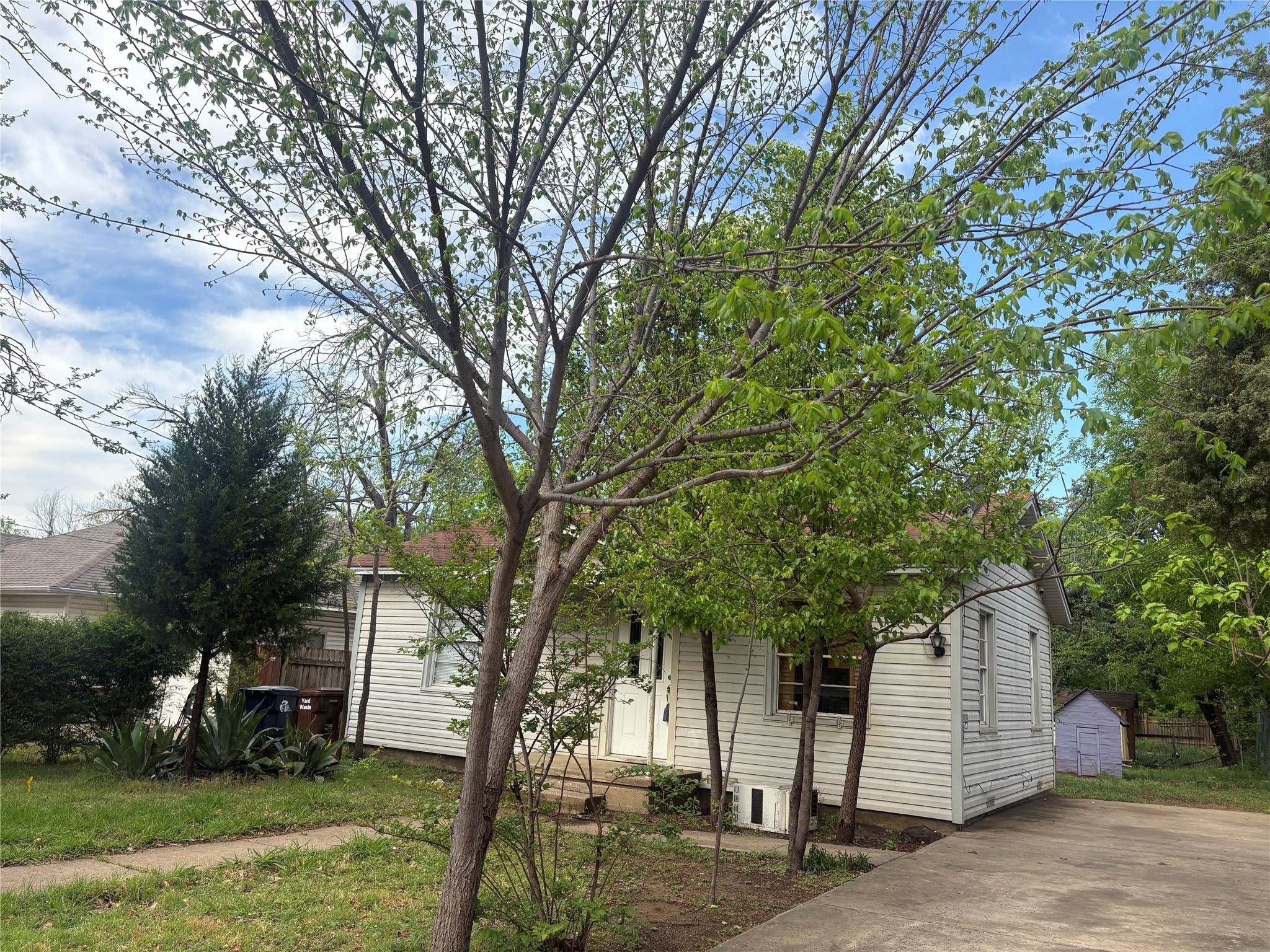 325 N Wood Street Denton TX 76209