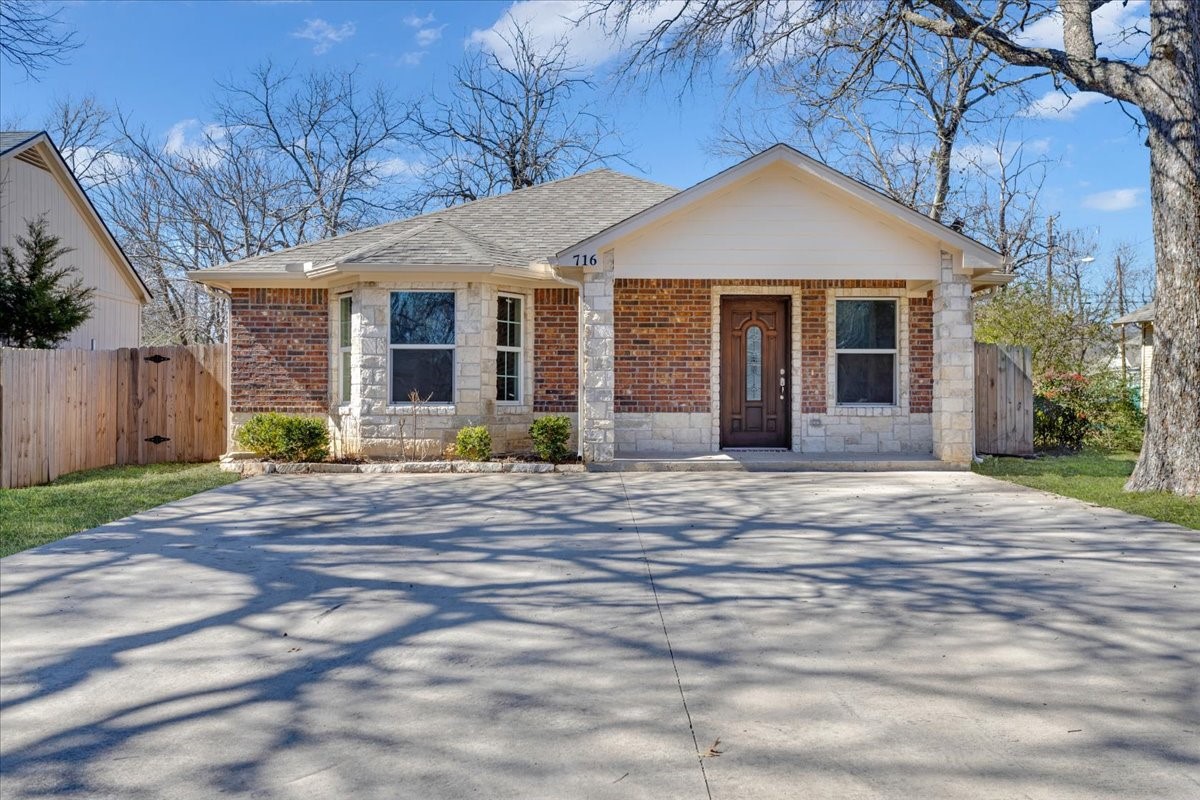 716 N Harrison Avenue Sherman TX 75090