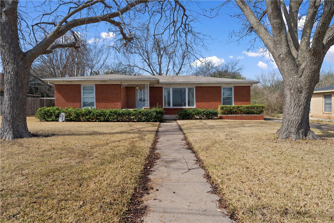 2208 Lake Air Drive Waco TX 76710