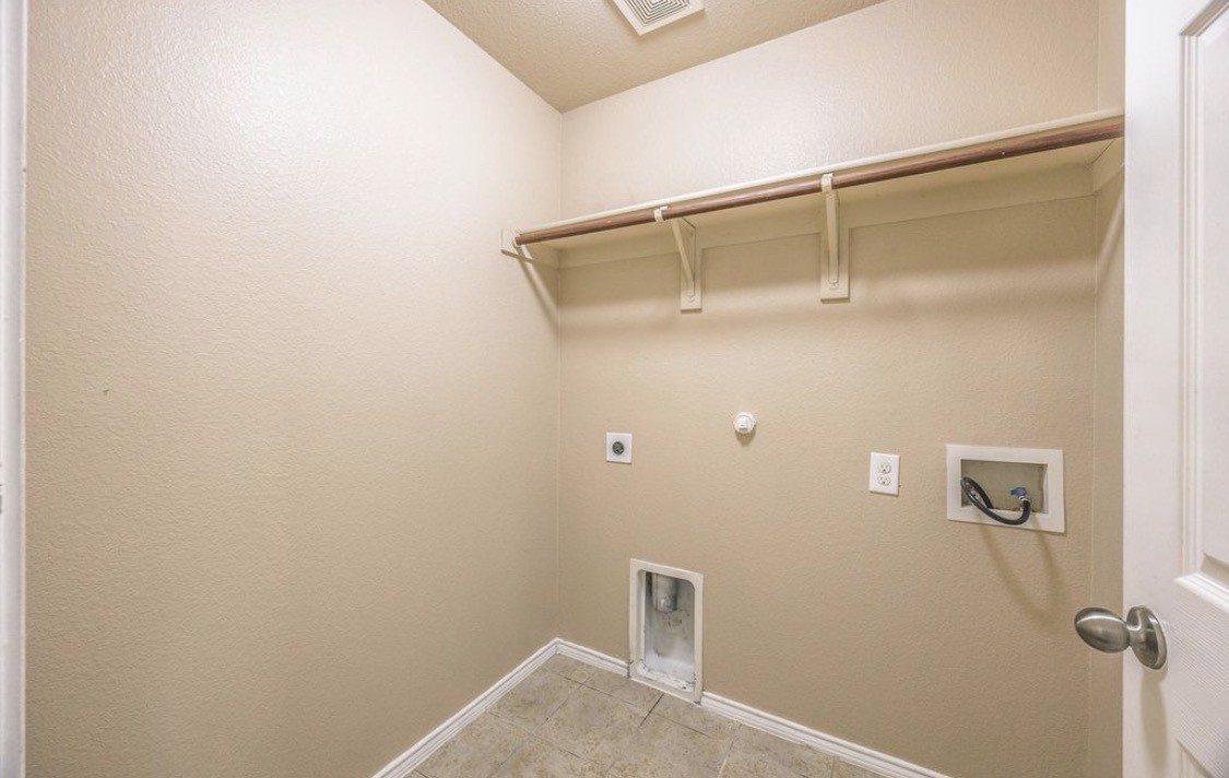 1604 Queens Brook Court Fort Worth TX 76140