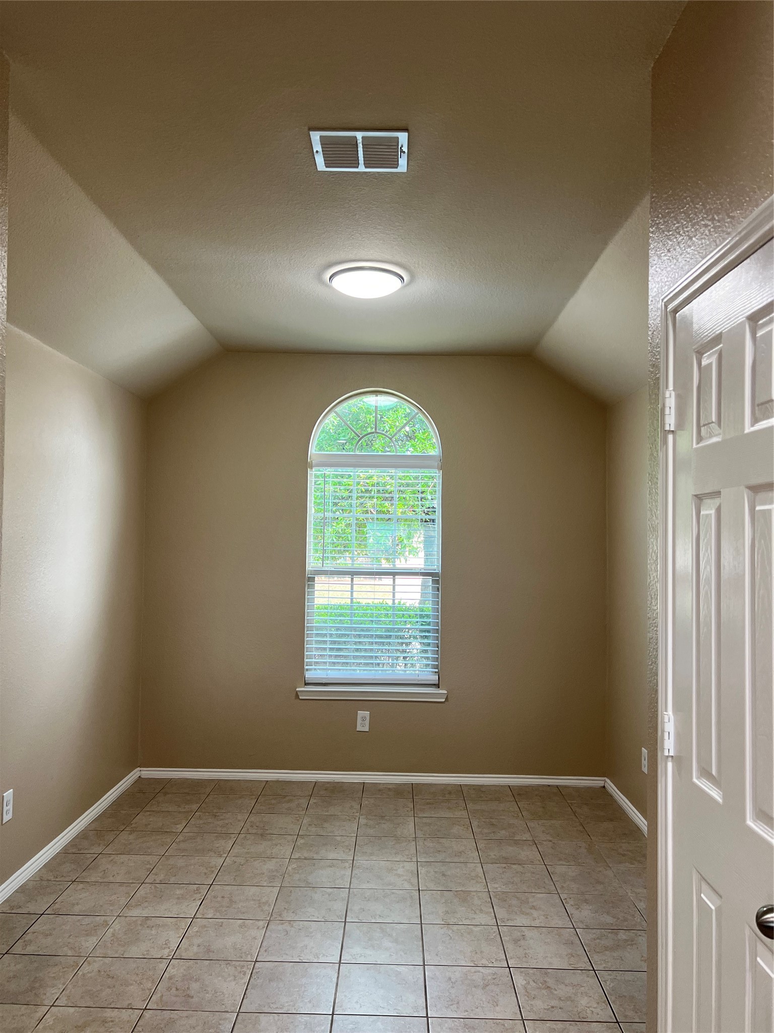 1604 Queens Brook Court Fort Worth TX 76140