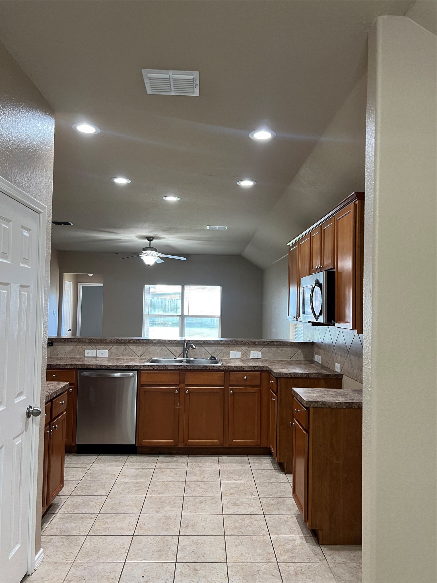 1604 Queens Brook Court Fort Worth TX 76140