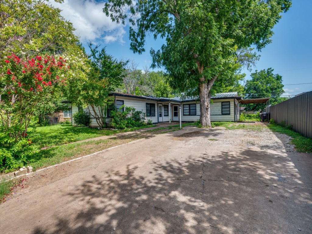 1405 NE 37th Street Fort Worth TX 76106