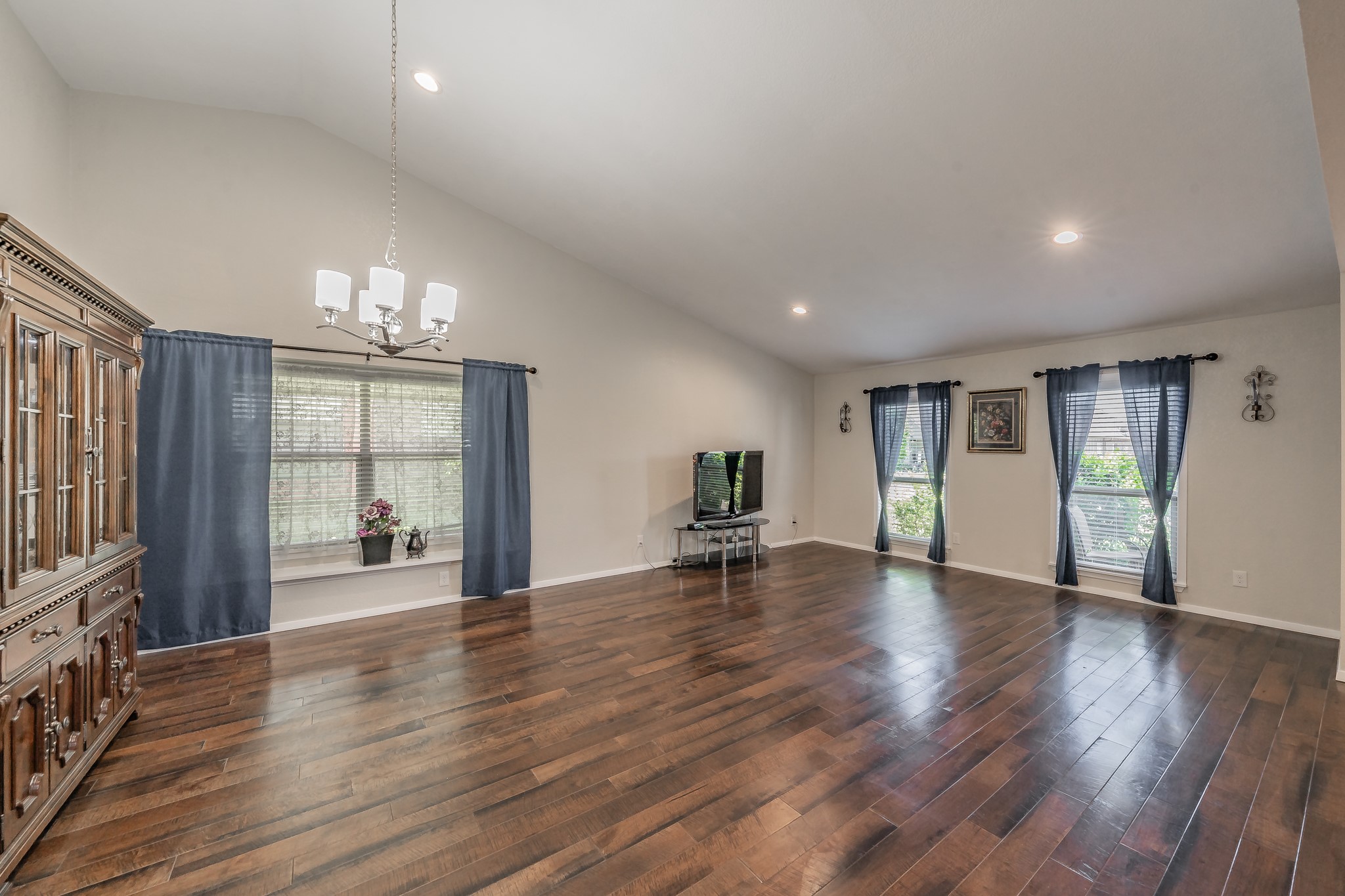 5709 Diana Drive Garland TX 75043