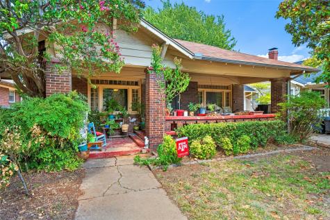 2218 Mistletoe Boulevard Fort Worth TX 76110