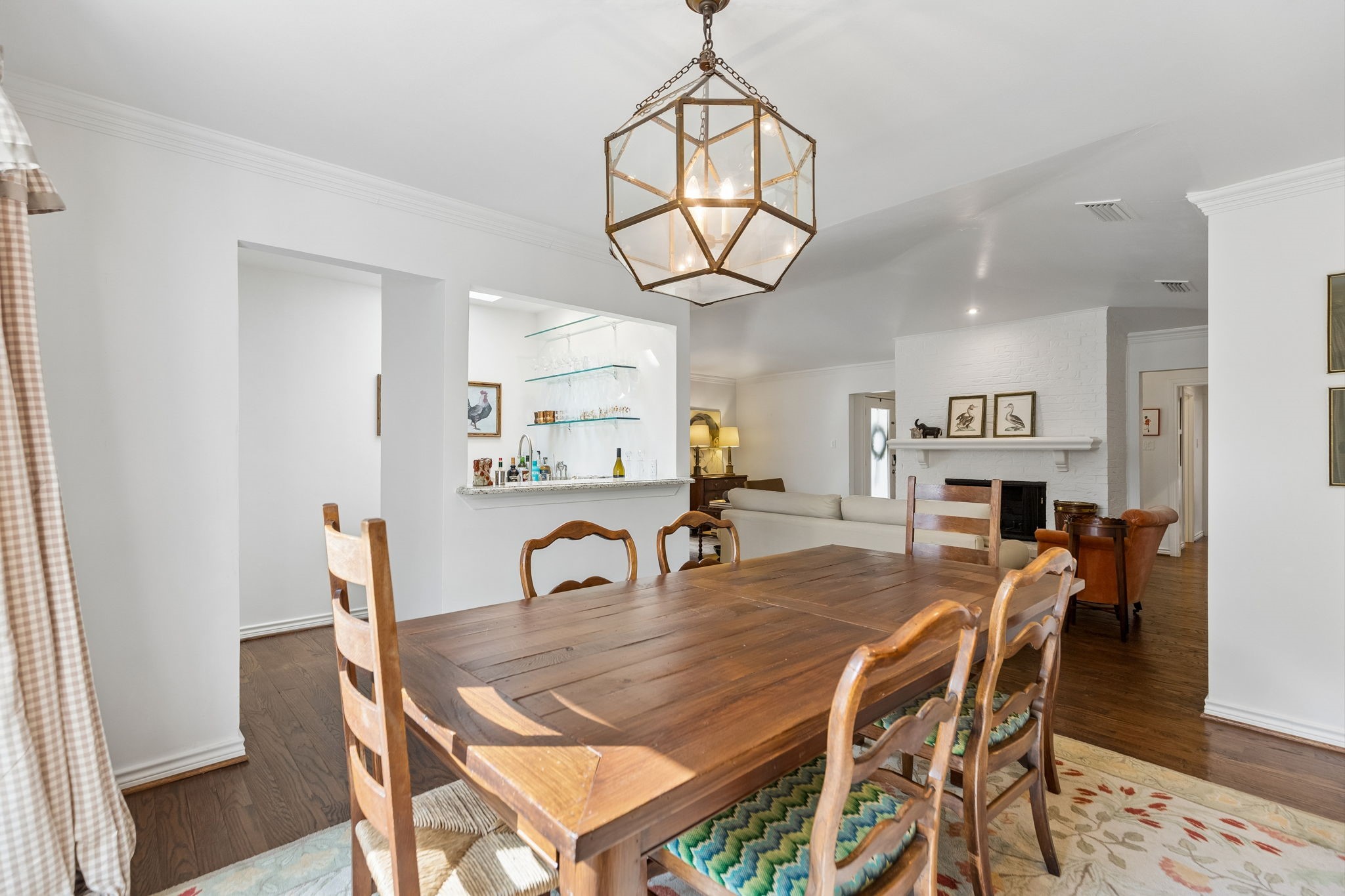 3827 N Versailles Avenue Dallas TX 75209