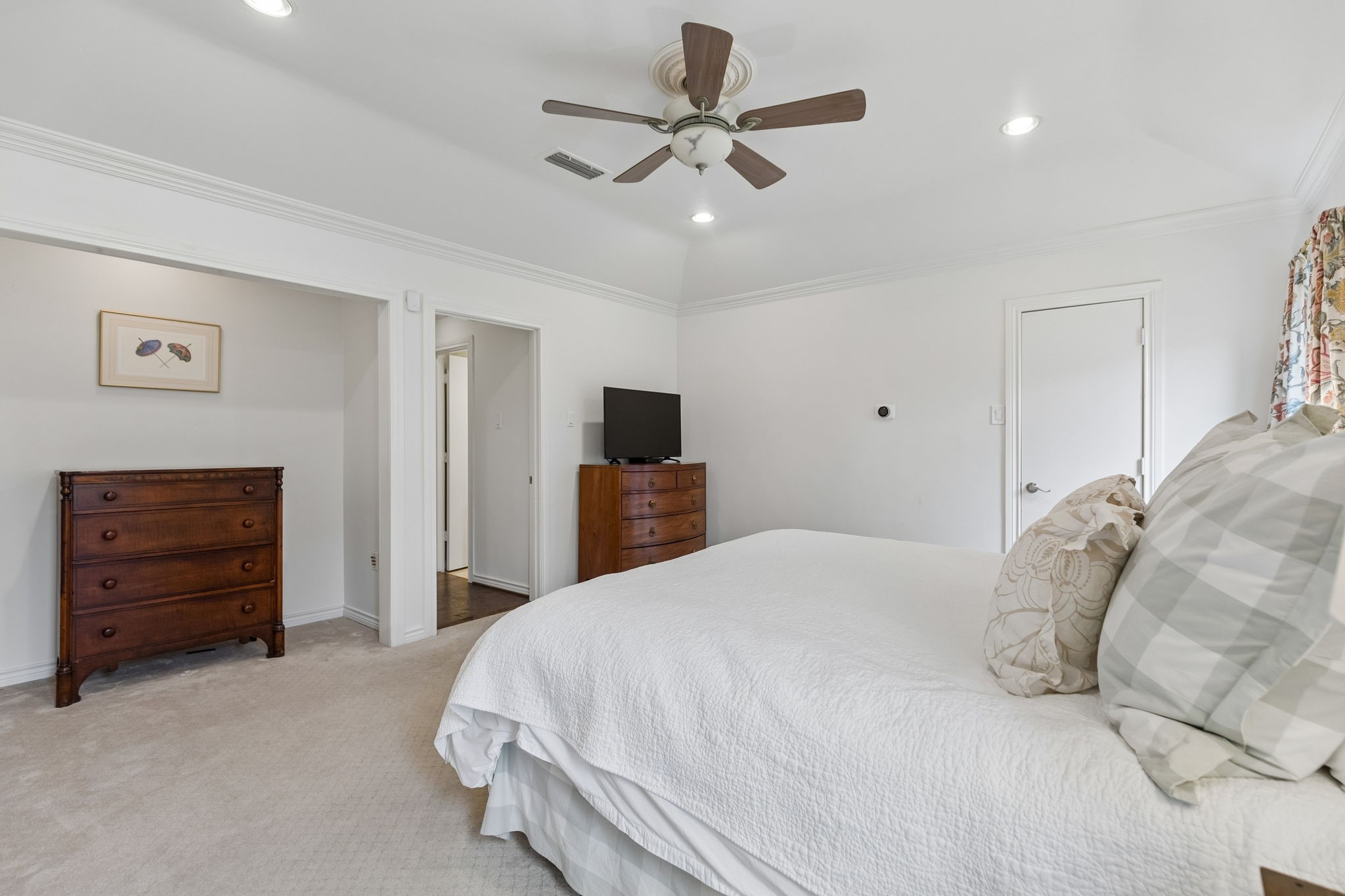 3827 N Versailles Avenue Dallas TX 75209